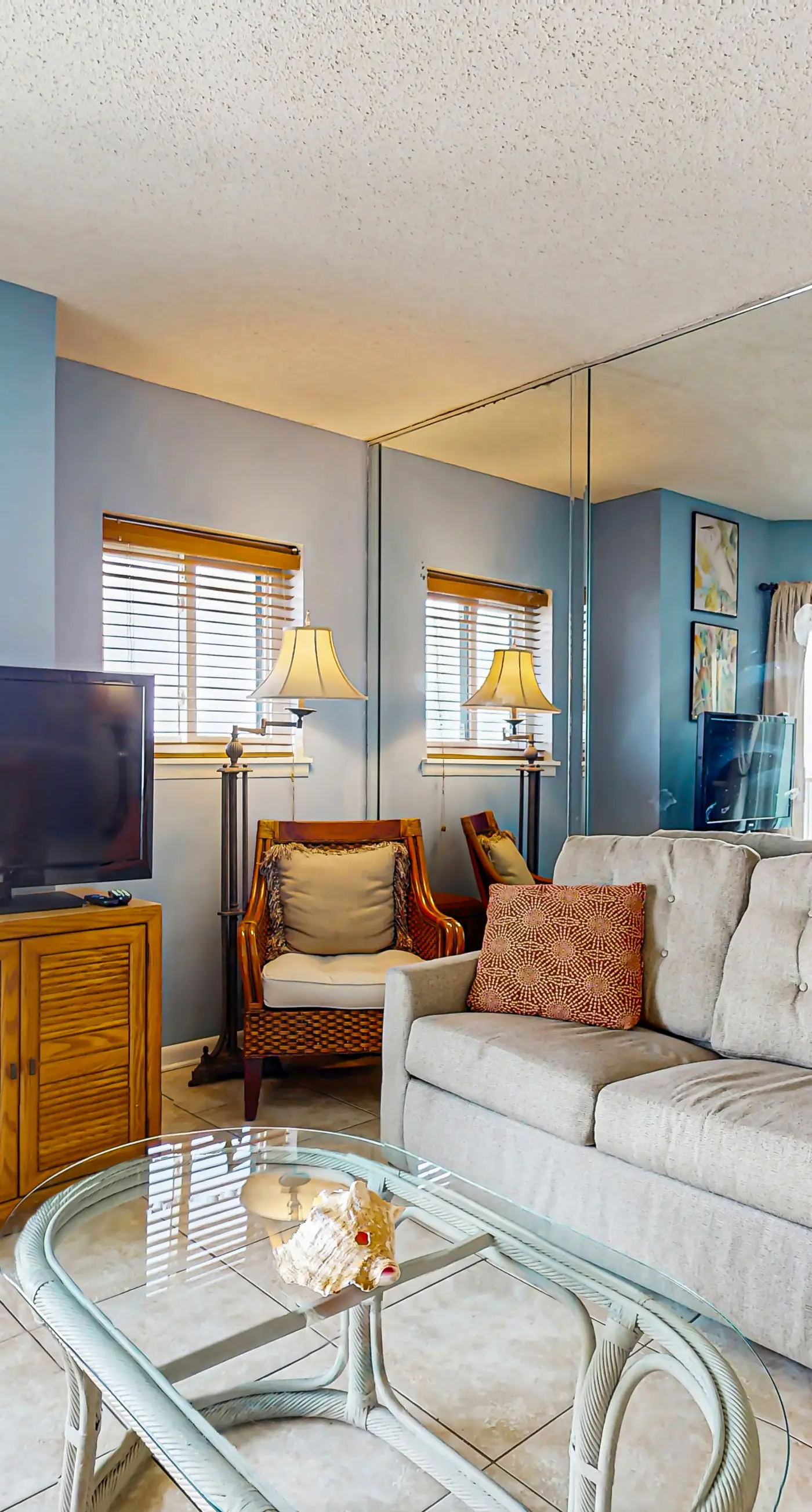 Beach condo w Gulf view, pool, sports courts at Plantation Palms