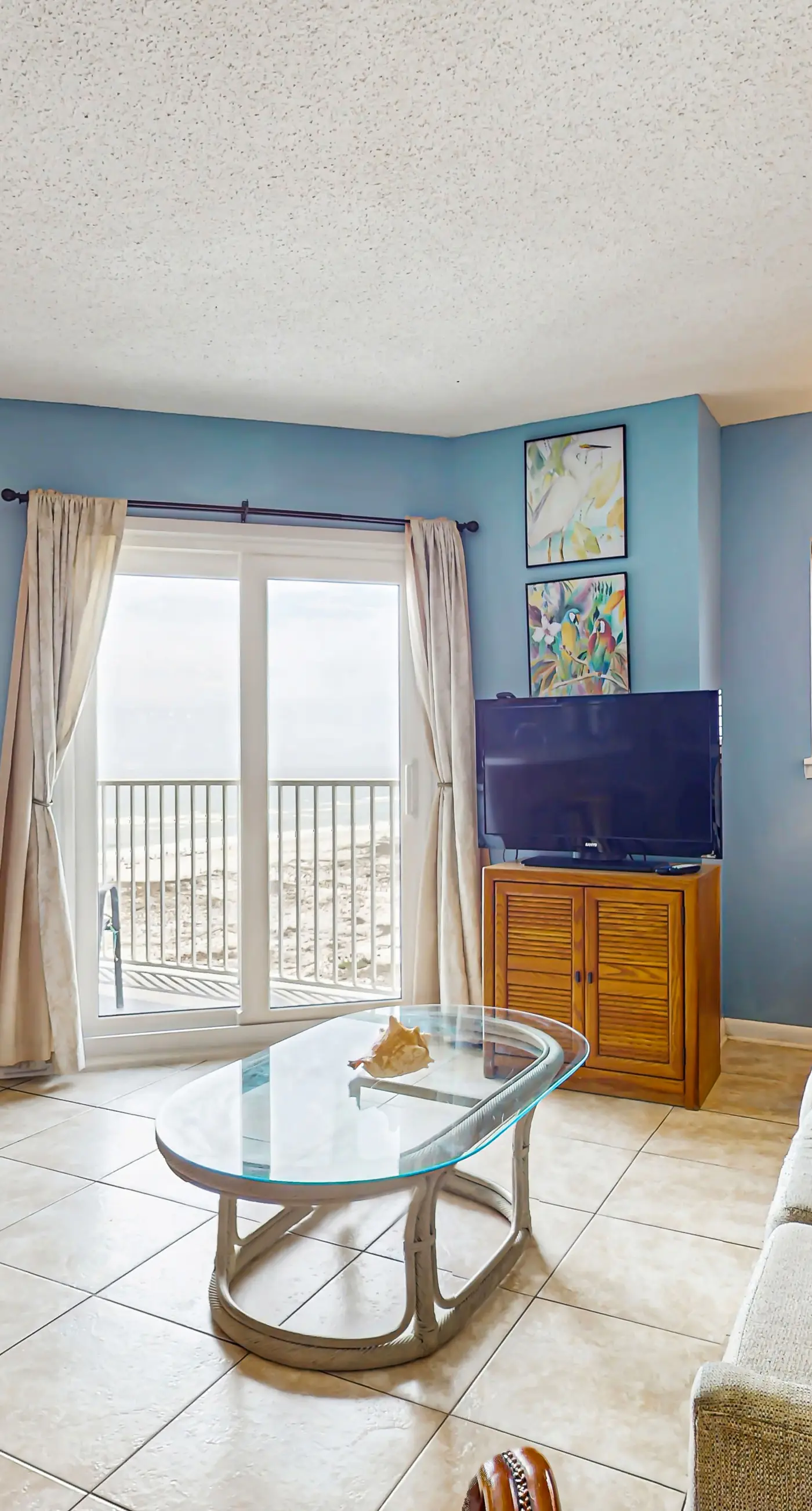Beach condo w Gulf view, pool, sports courts at Plantation Palms