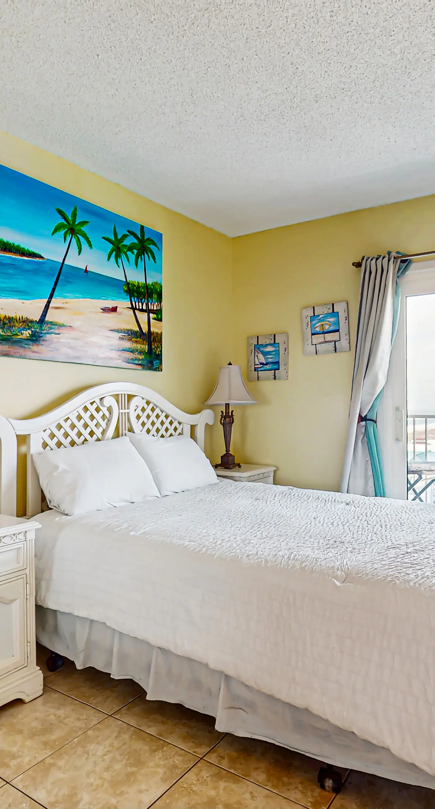 Beach condo w Gulf view, pool, sports courts at Plantation Palms