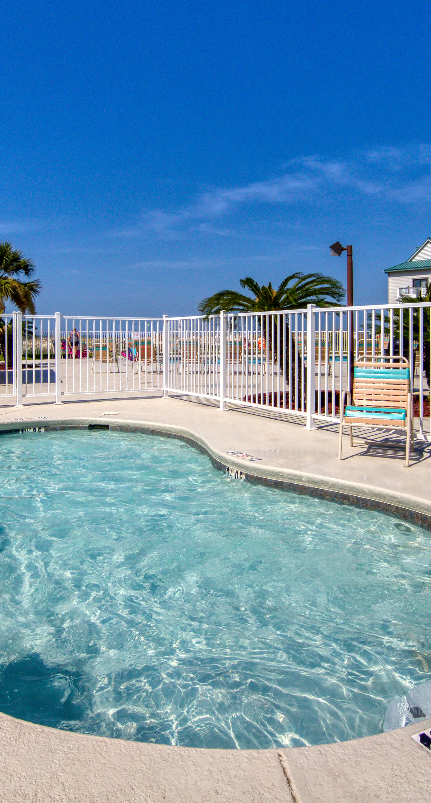 Beach condo w Gulf view, pool, sports courts at Plantation Palms