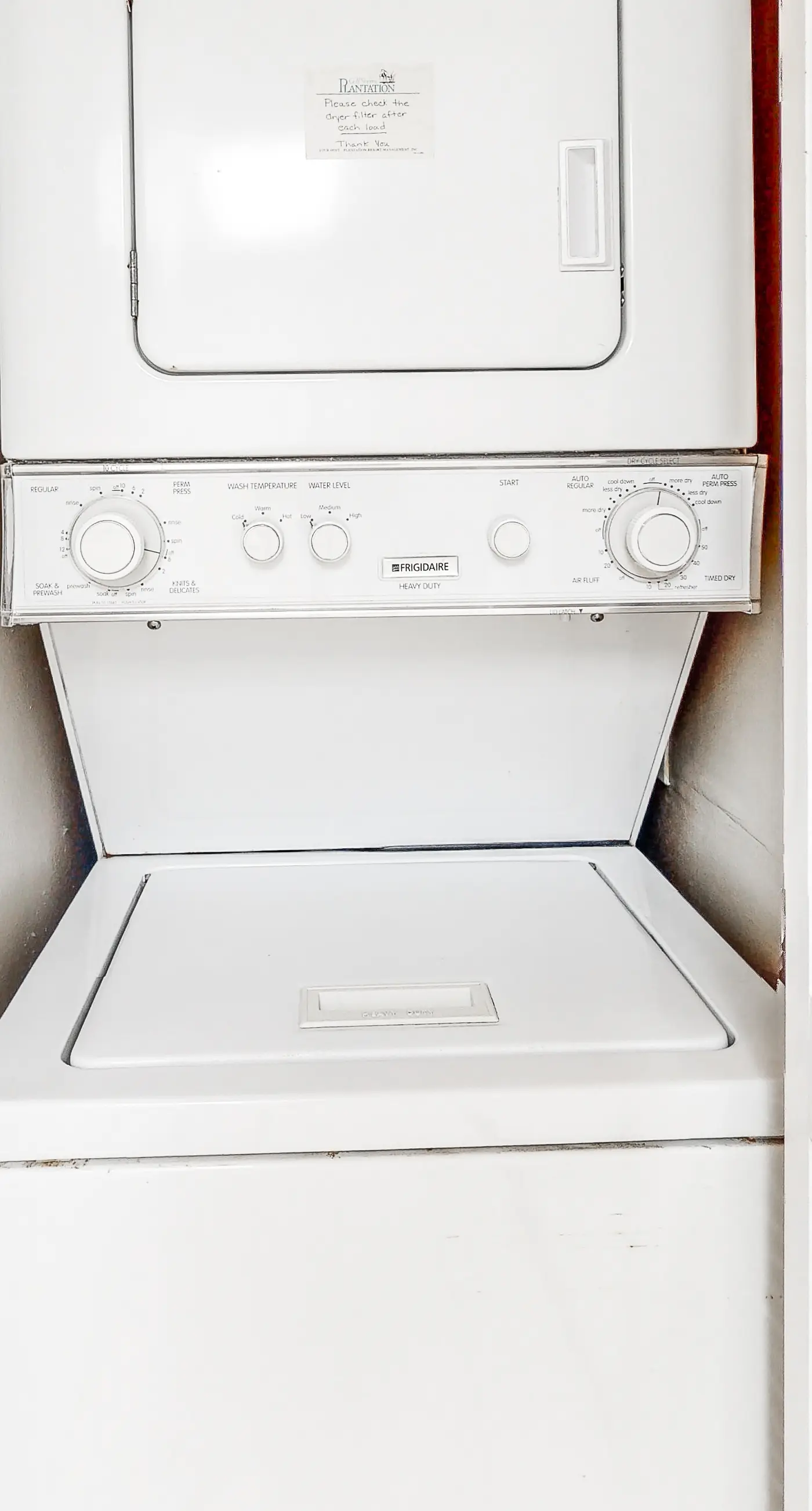 Ground-floor condo with entertainment, shared pool, hot tub - near beach