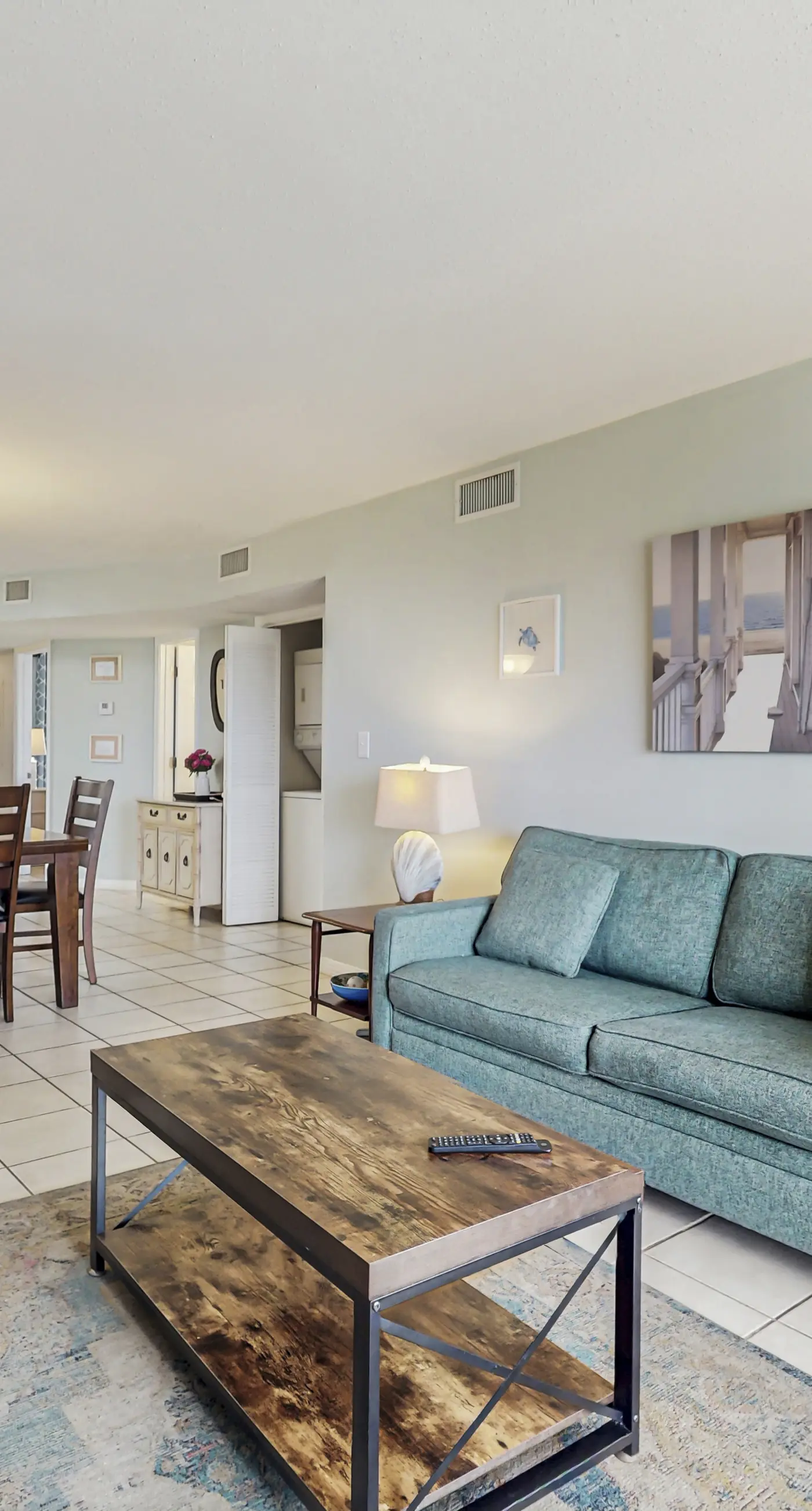 Waterfront condo with shared pool & hot tub - walk to the beach