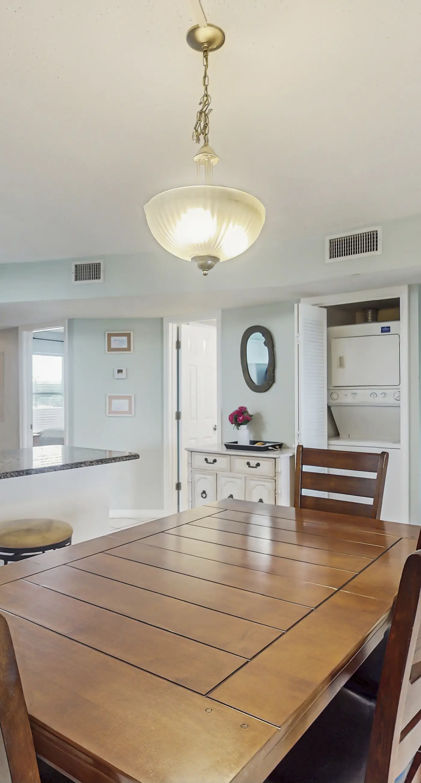 Waterfront condo with shared pool & hot tub - walk to the beach