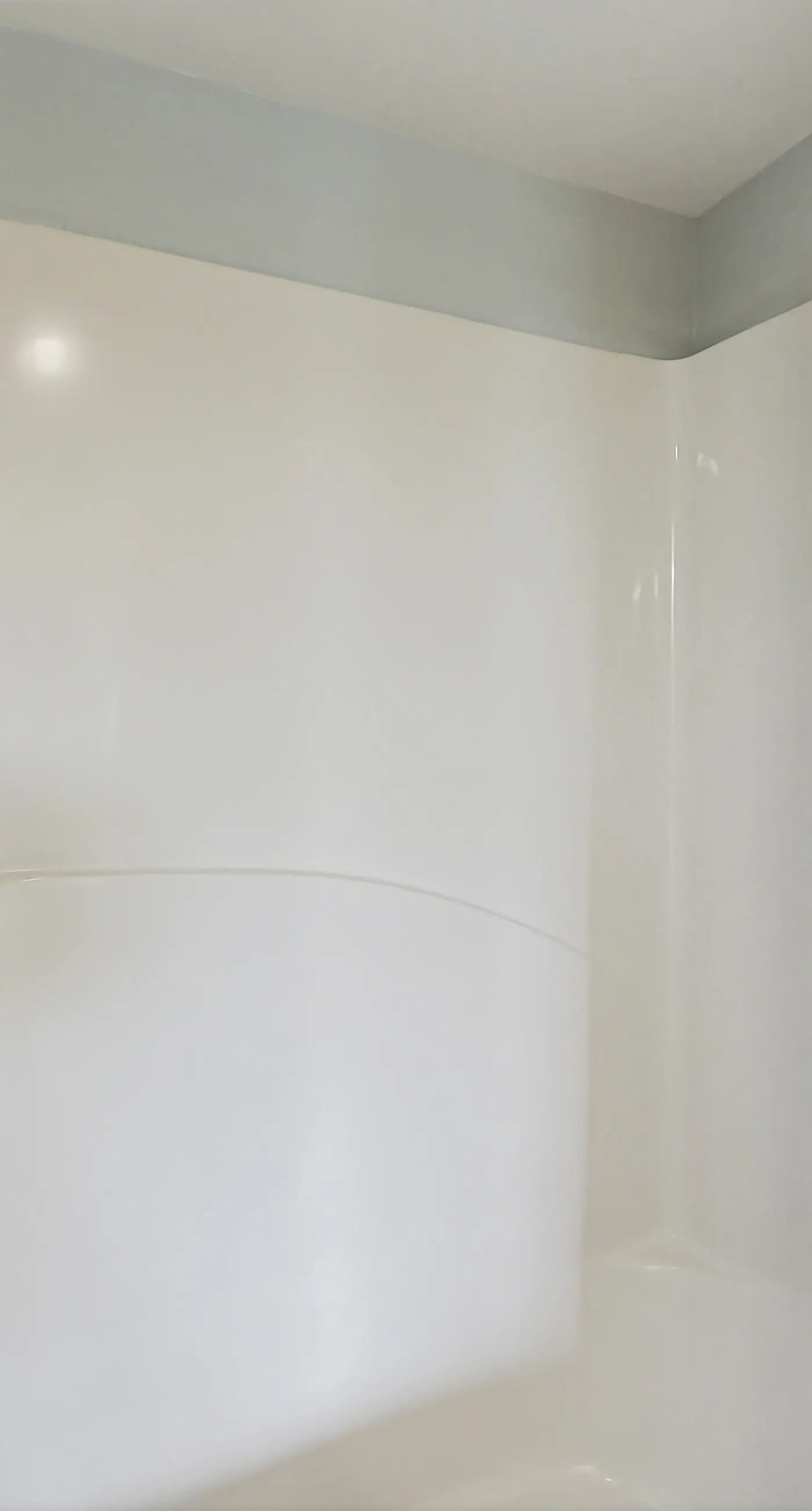 Waterfront condo with shared pool & hot tub - walk to the beach