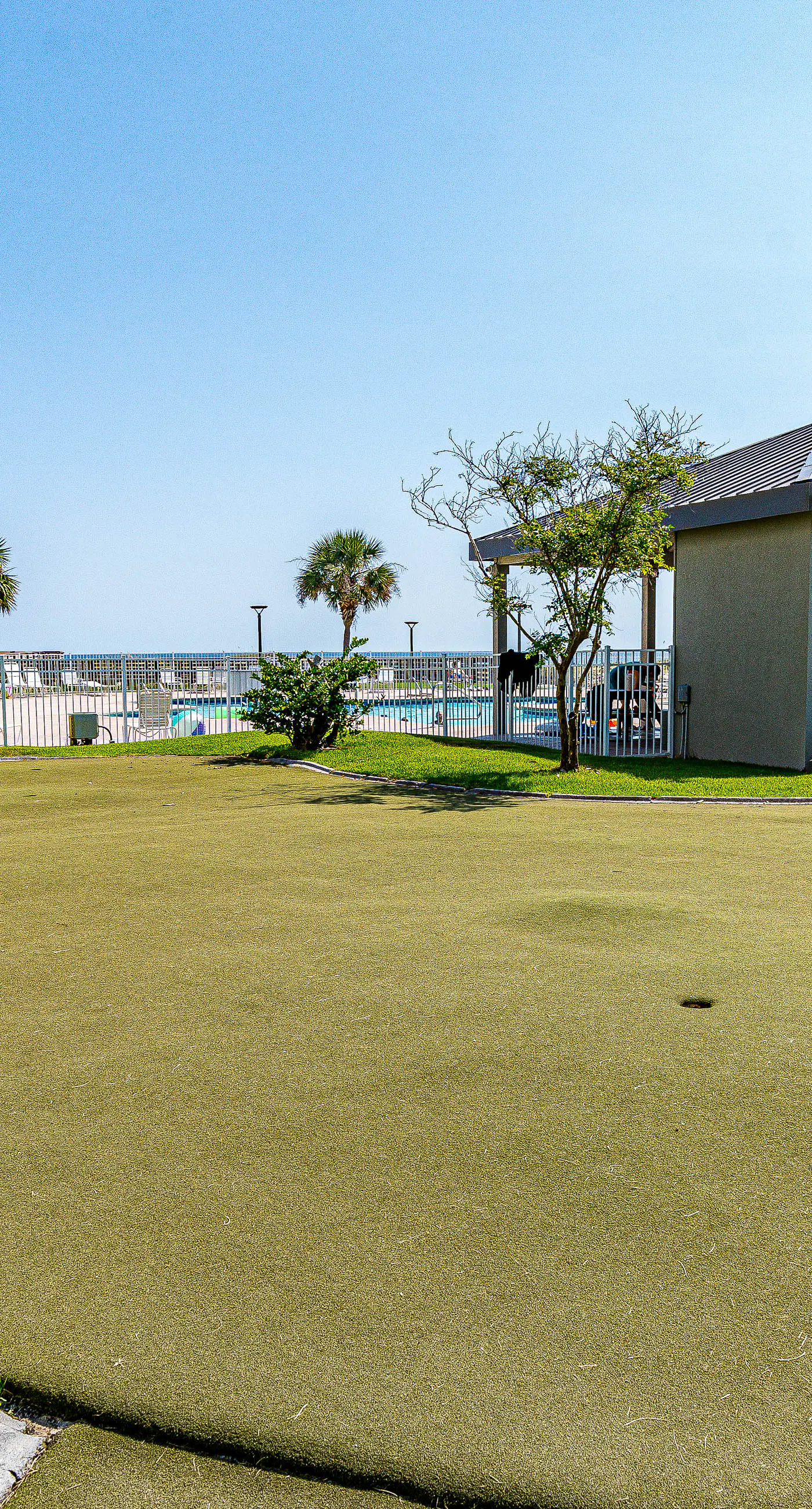 Waterfront condo with shared pool & hot tub - near dining & the beach