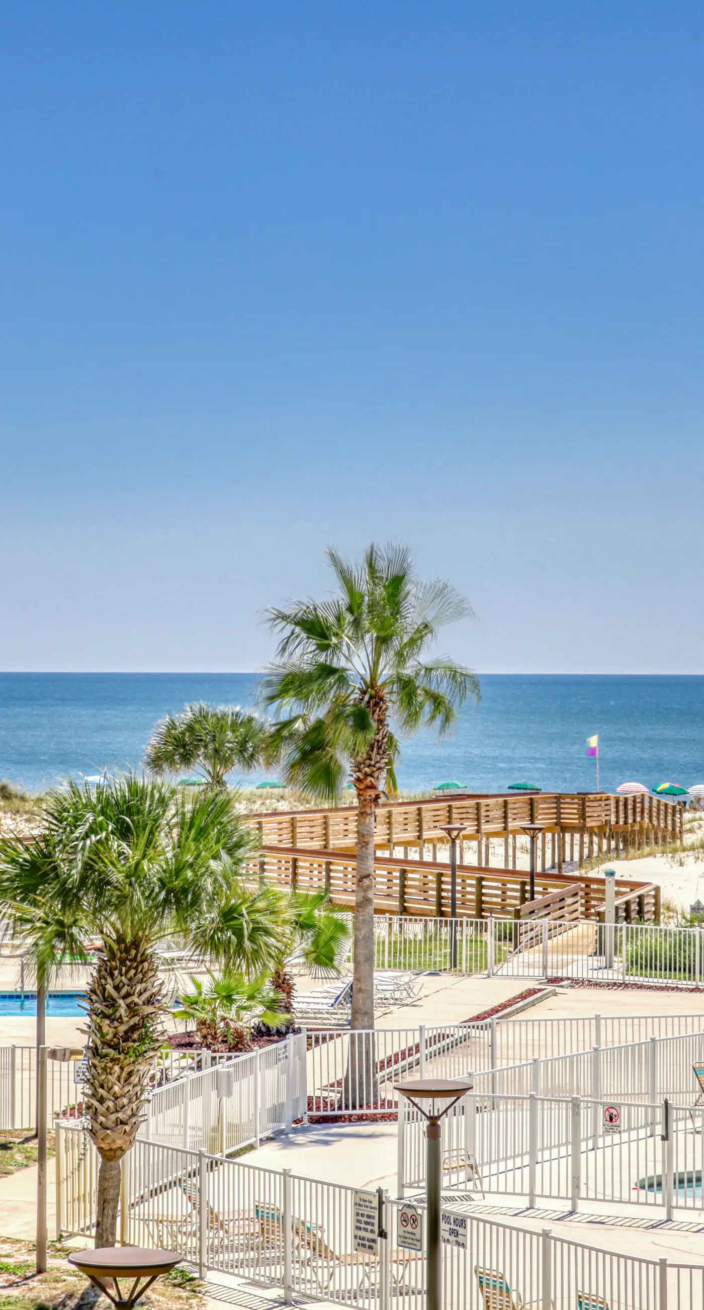 Waterfront condo with shared pool & hot tub - near dining & the beach