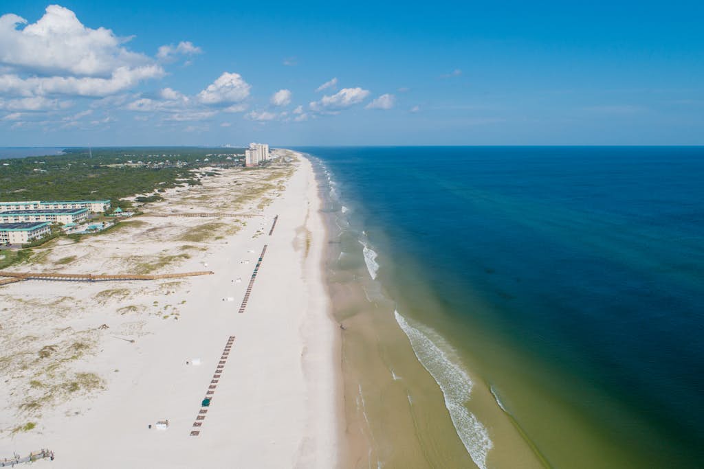 Waterfront Plantation Palms condo with shared pool & hot tub, walk to beach