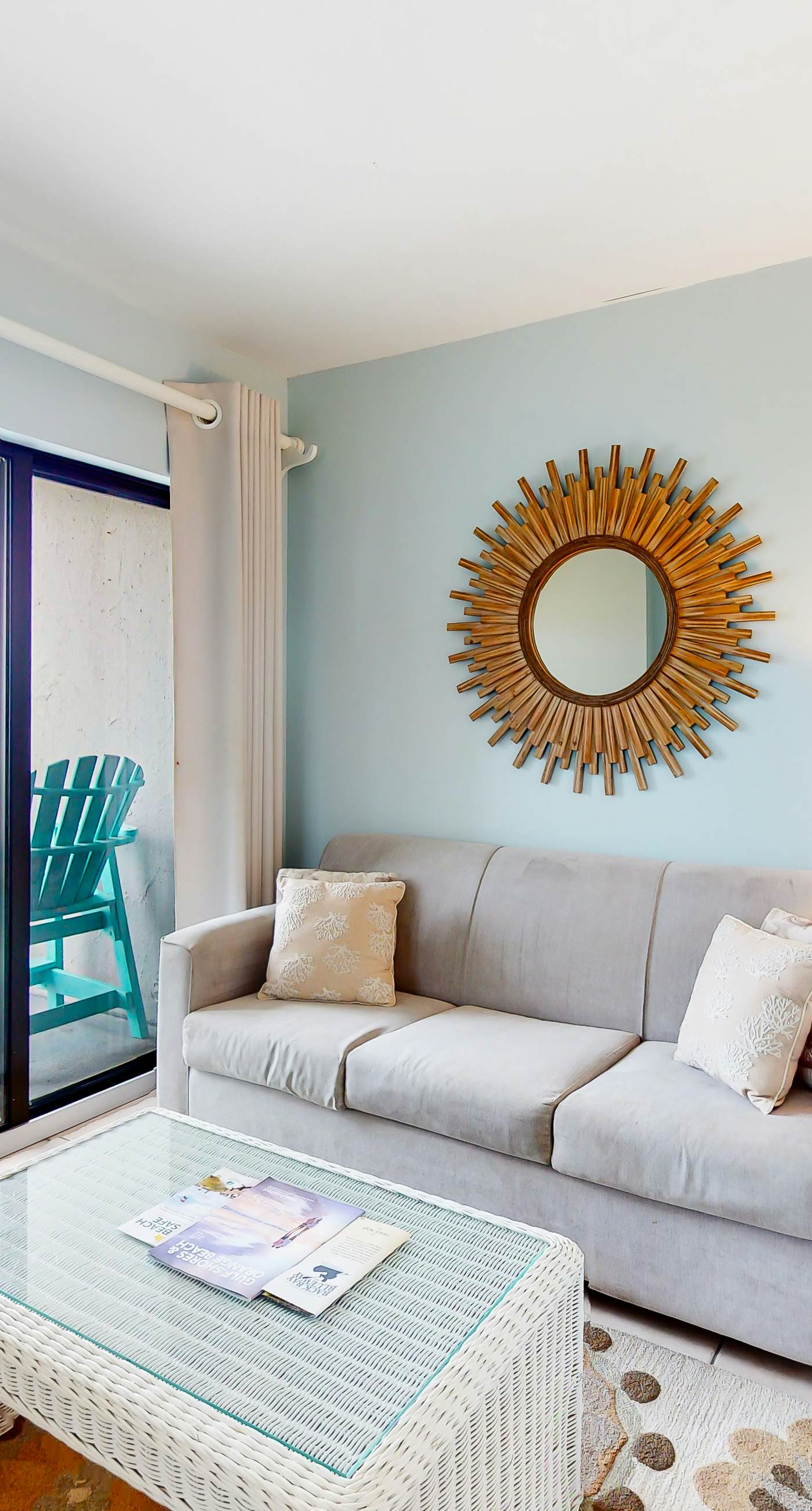 Beachfront condo at Plantation Dunes w/balcony, pools, gym & sauna