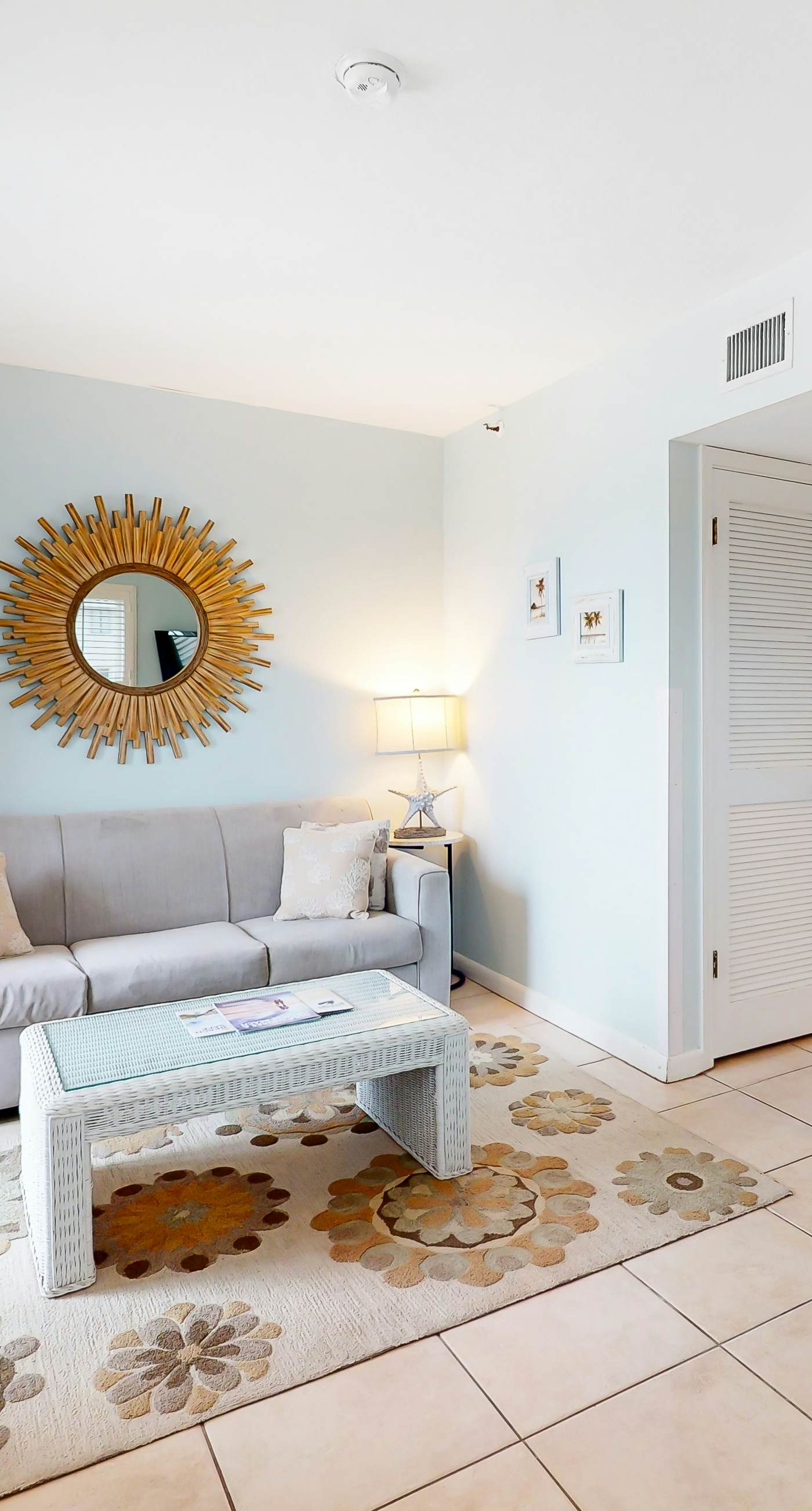 Beachfront condo at Plantation Dunes w/balcony, pools, gym & sauna