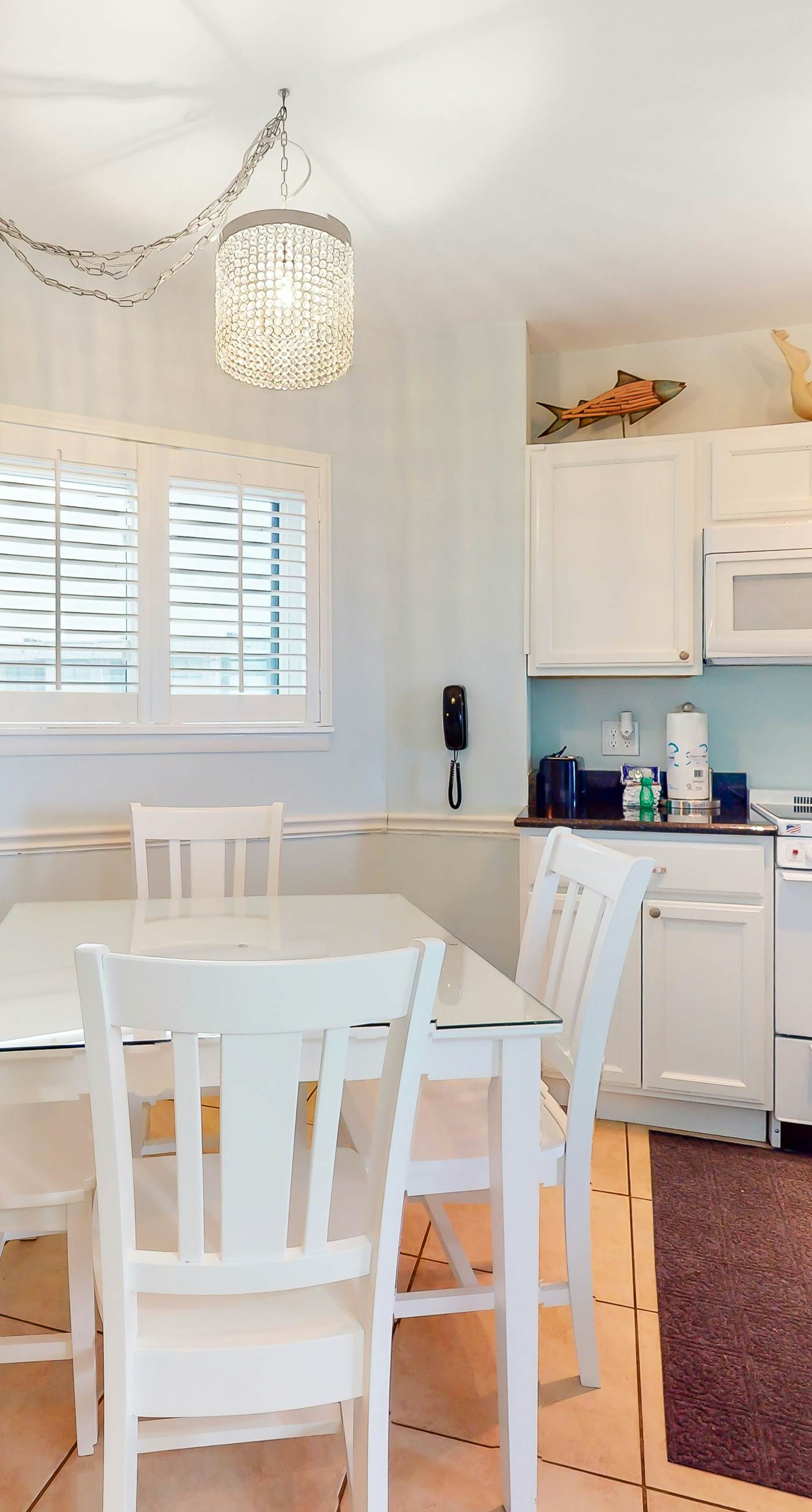 Beachfront condo at Plantation Dunes w/balcony, pools, gym & sauna