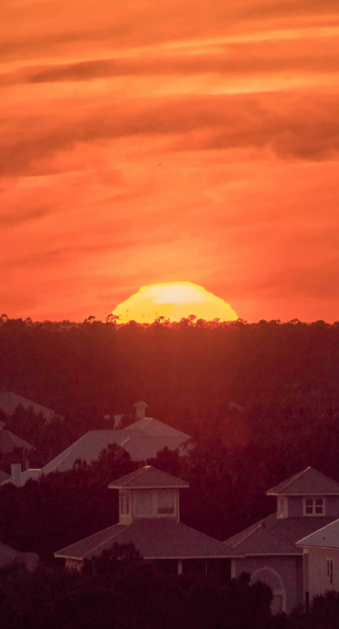 Beachfront condo at Plantation Dunes w/balcony, pools, gym & sauna