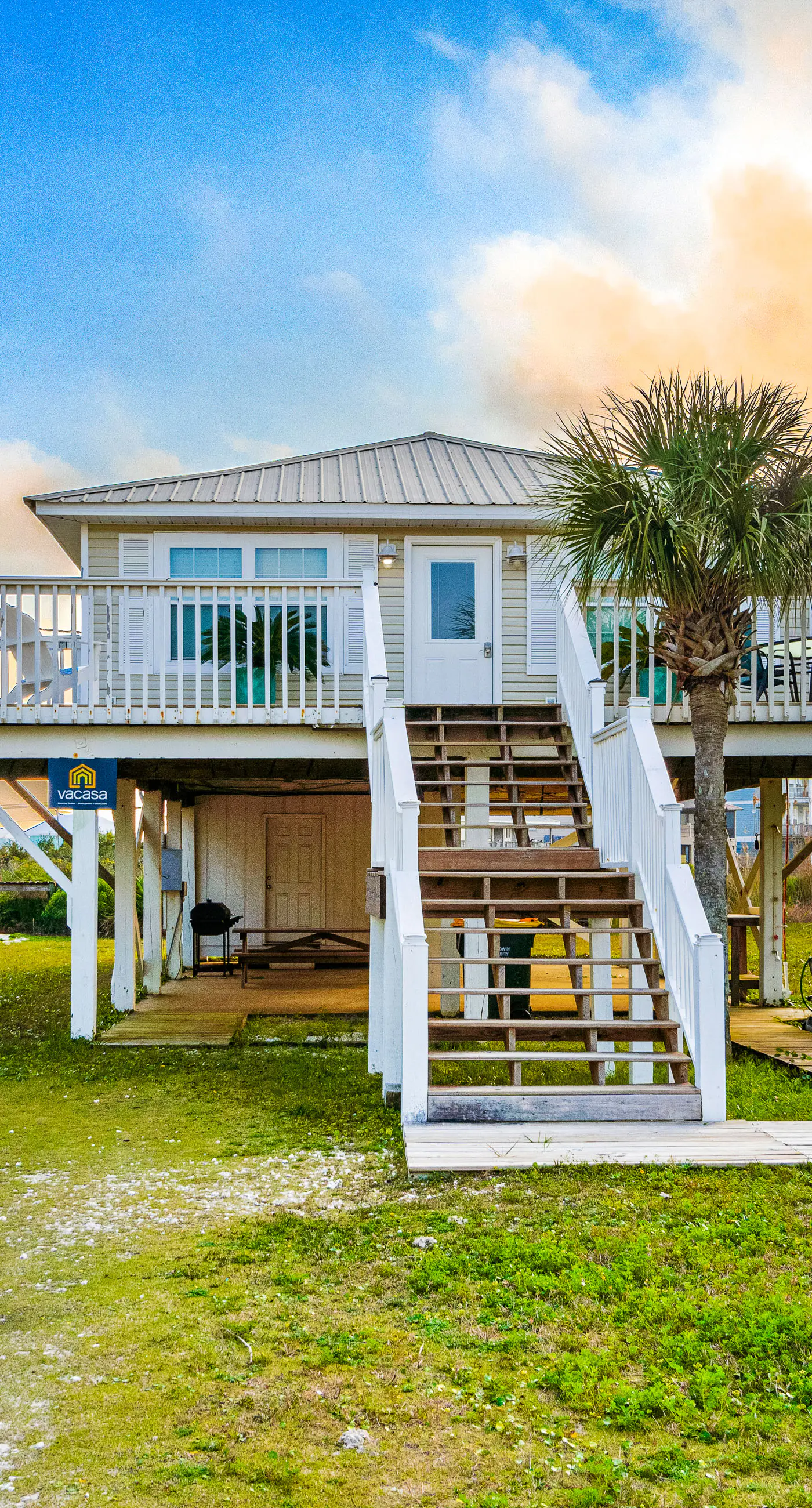 Coastal Living Cottage on Mobile Bay with Private Beach Access