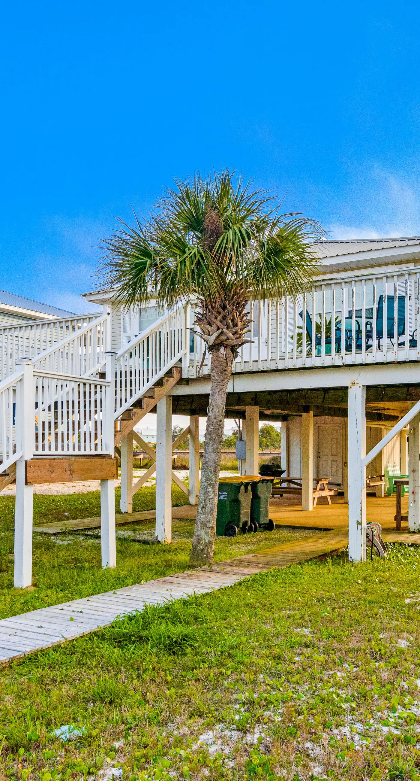Coastal Living Cottage on Mobile Bay with Private Beach Access