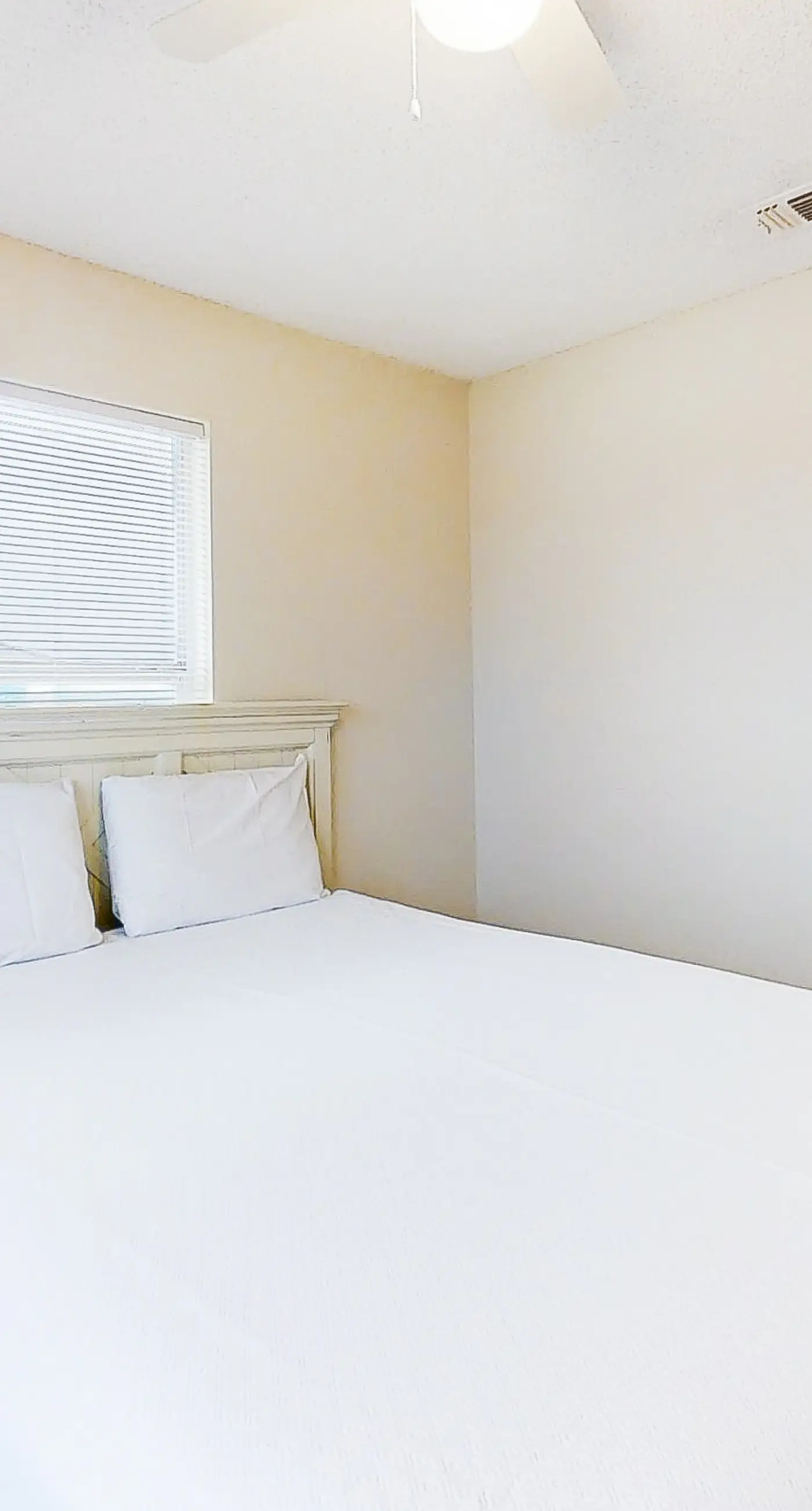 Dog-friendly home near the beach with grill, central AC & balcony