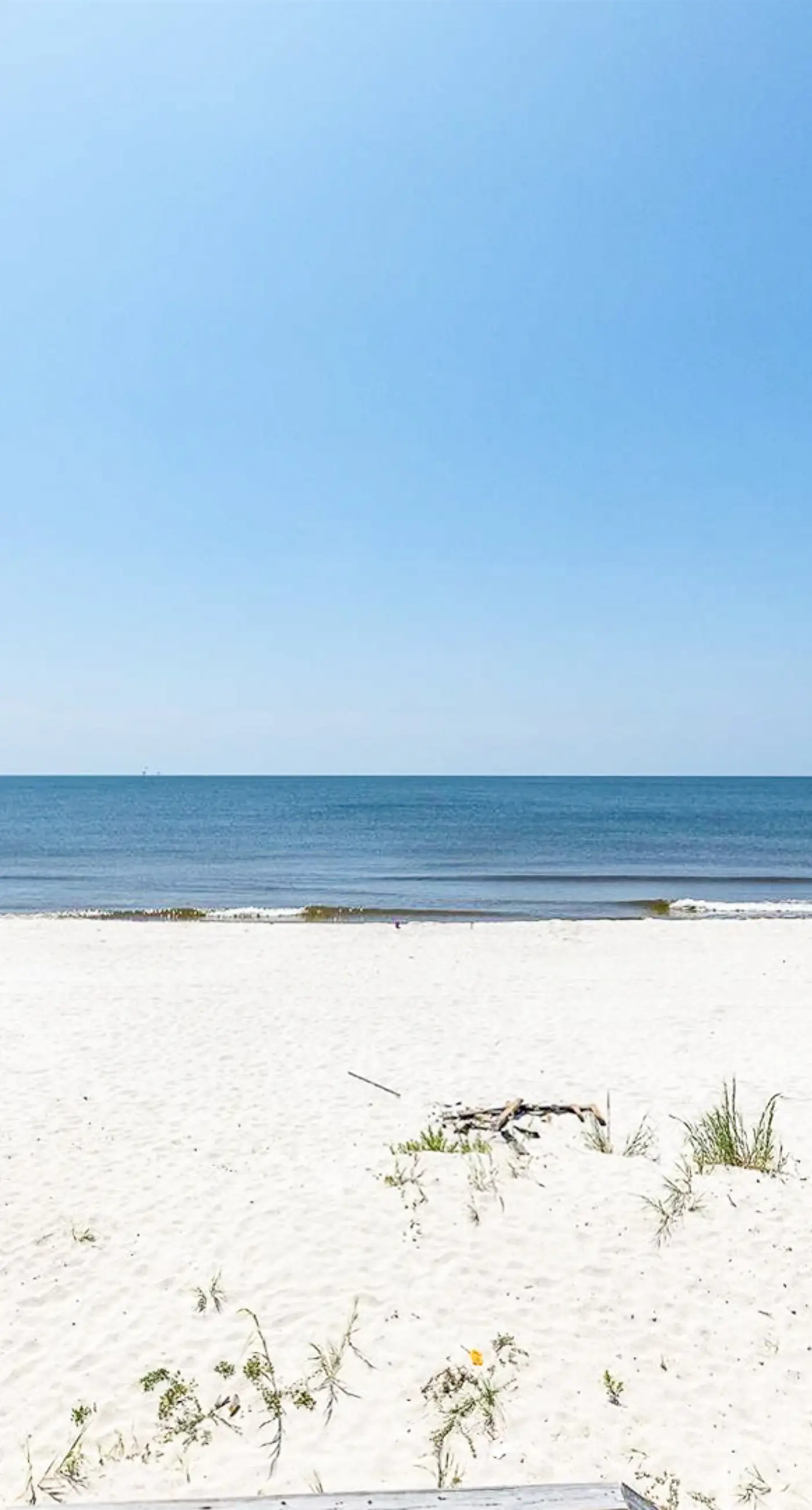 Bay Walk | Gulf-Front Beach House on Fort Morgan’s Quiet Coast