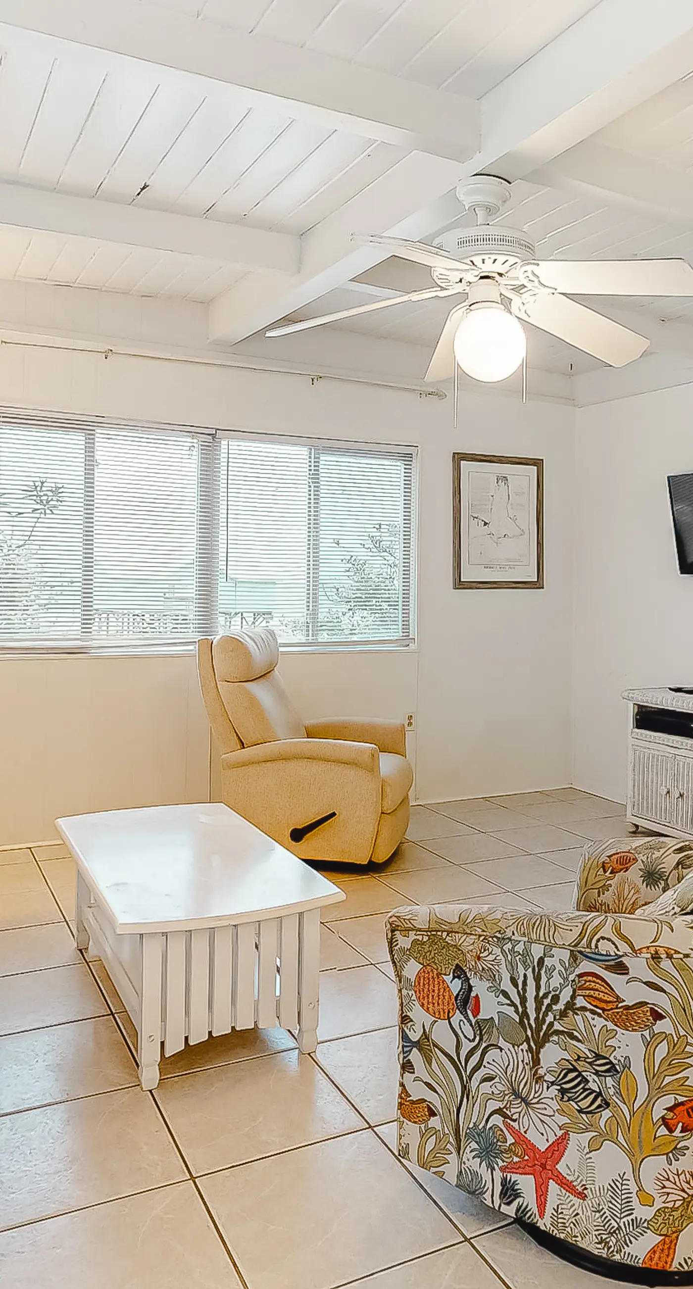 Beachfront home with furnished deck, great location, & WiFi