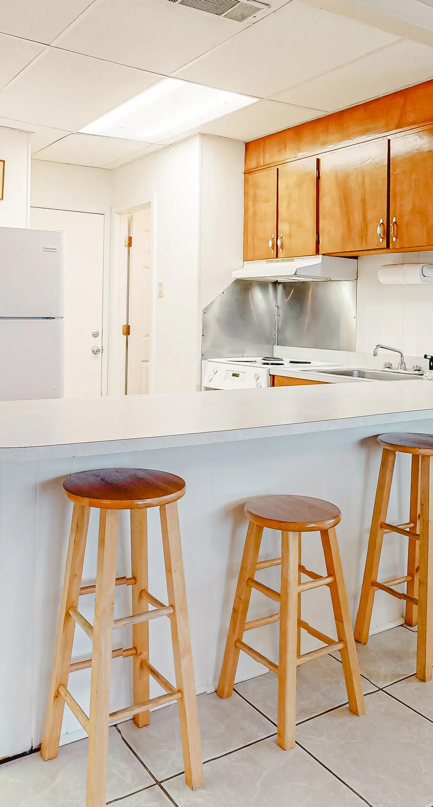 Beachfront home with furnished deck, great location, & WiFi