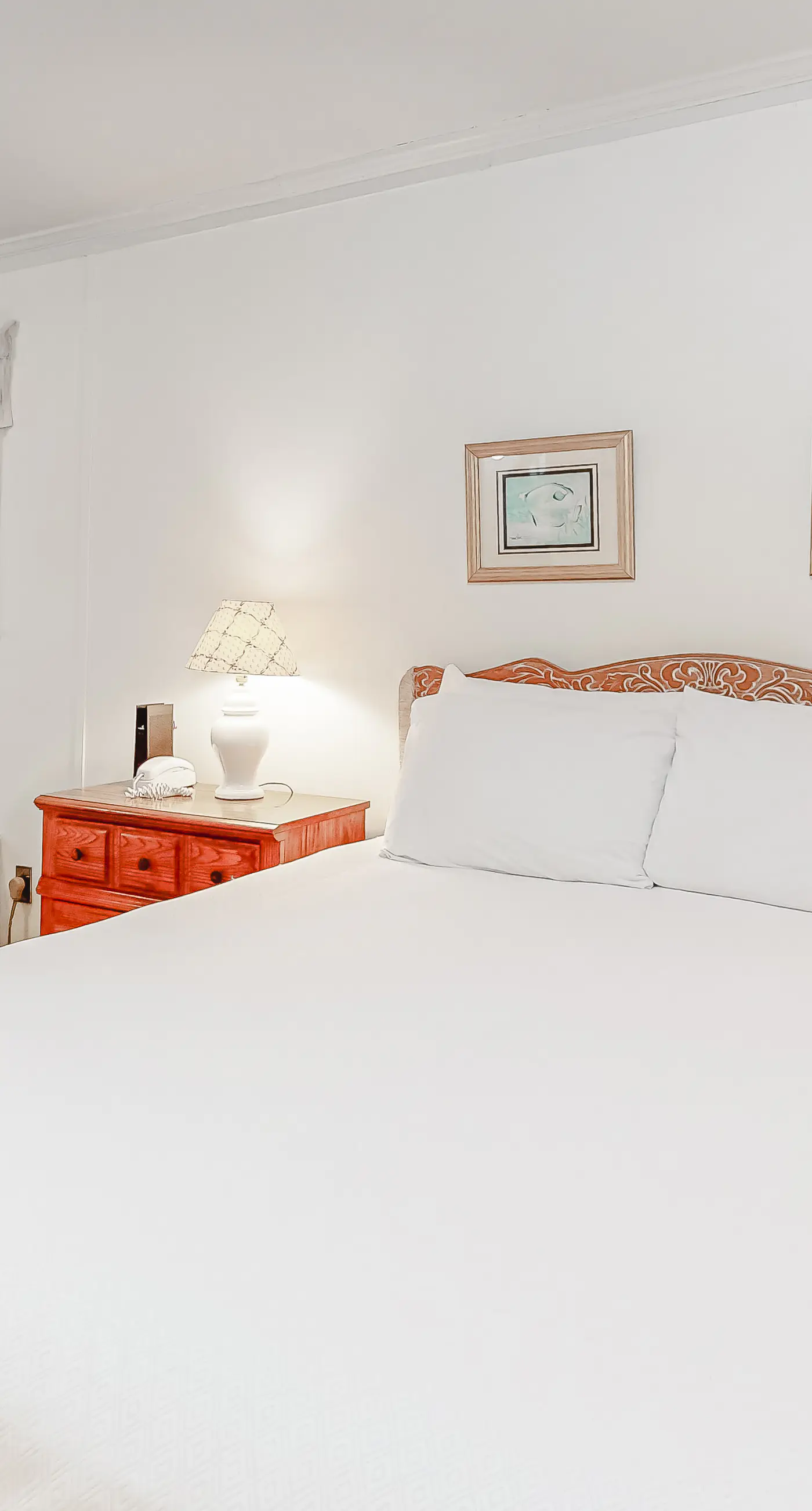 Beachfront home with furnished deck, great location, & WiFi