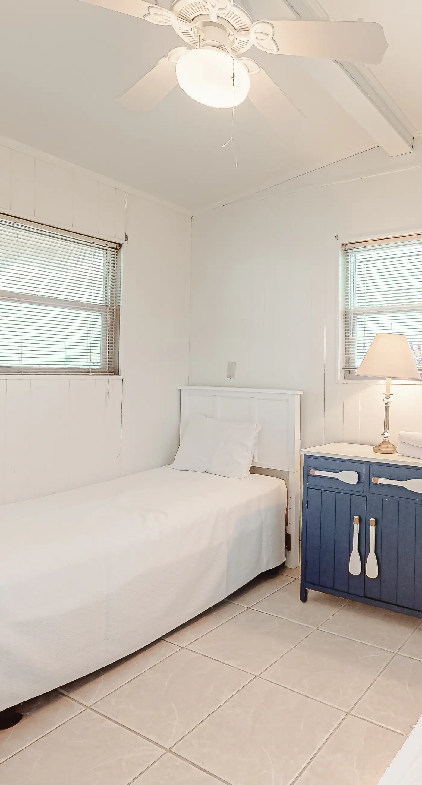 Beachfront home with furnished deck, great location, & WiFi