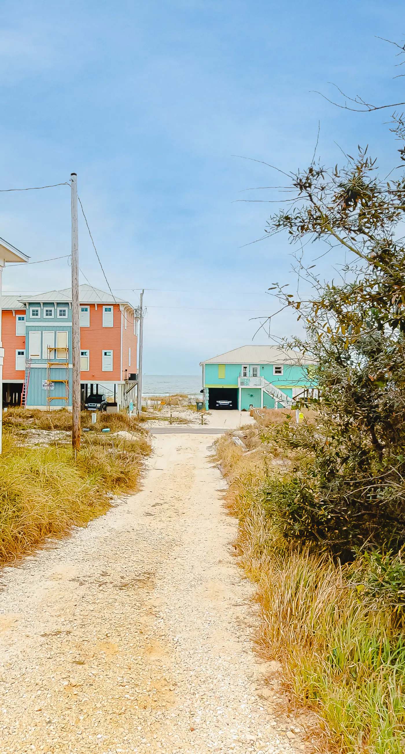 Beachfront home with furnished deck, great location, & WiFi