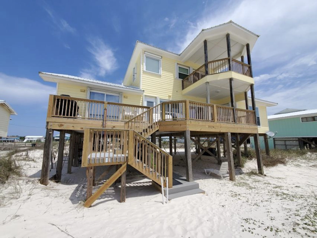 Beach & Gulf-Front House with Beach Views, Balcony, Central AC