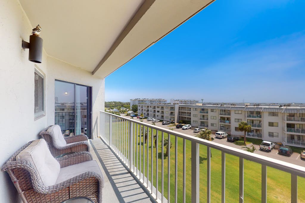 Gulf-Front Condo with Private Balcony, Gas Grill, Shared Outdoor Pool, & Free WiFi