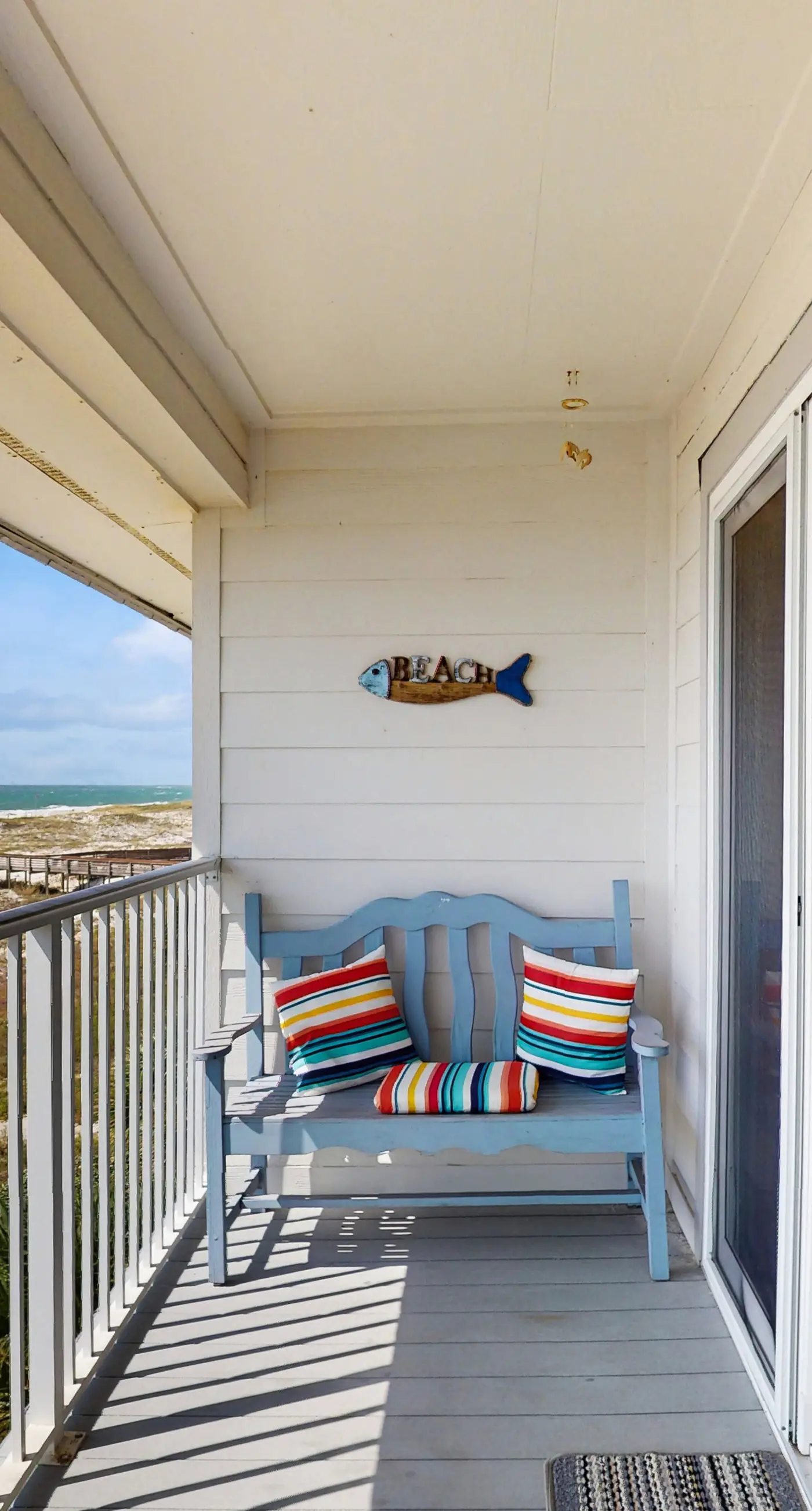 Gulf-front condo on the beach with panoramic beach views & pool access