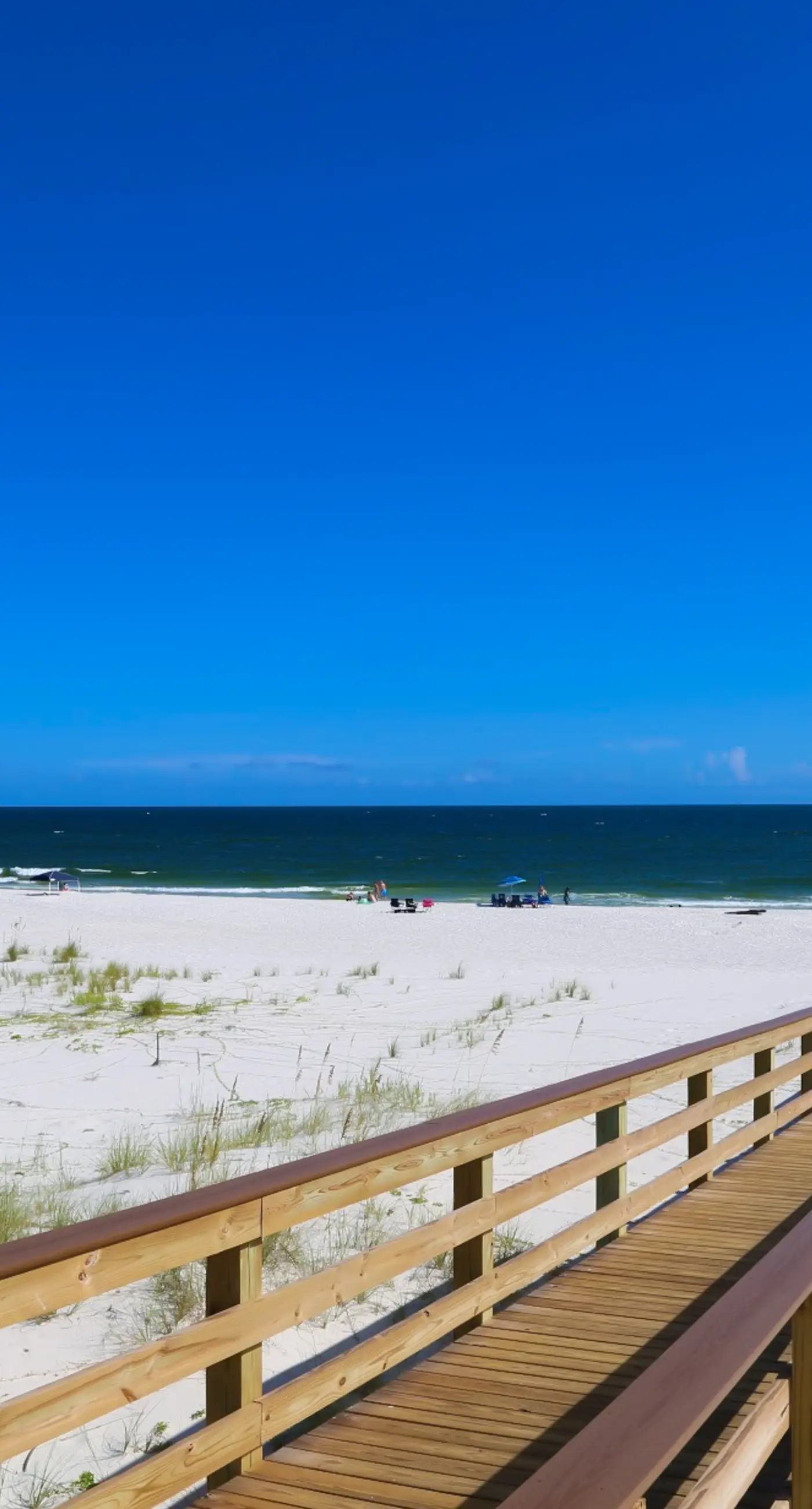 Gulf-front condo on the beach with panoramic beach views & pool access