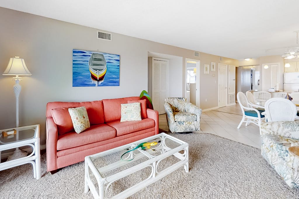 Gulf-Facing Condo w Balcony, WiFi, Central AC & Resort Pools Hot Tubs Tennis