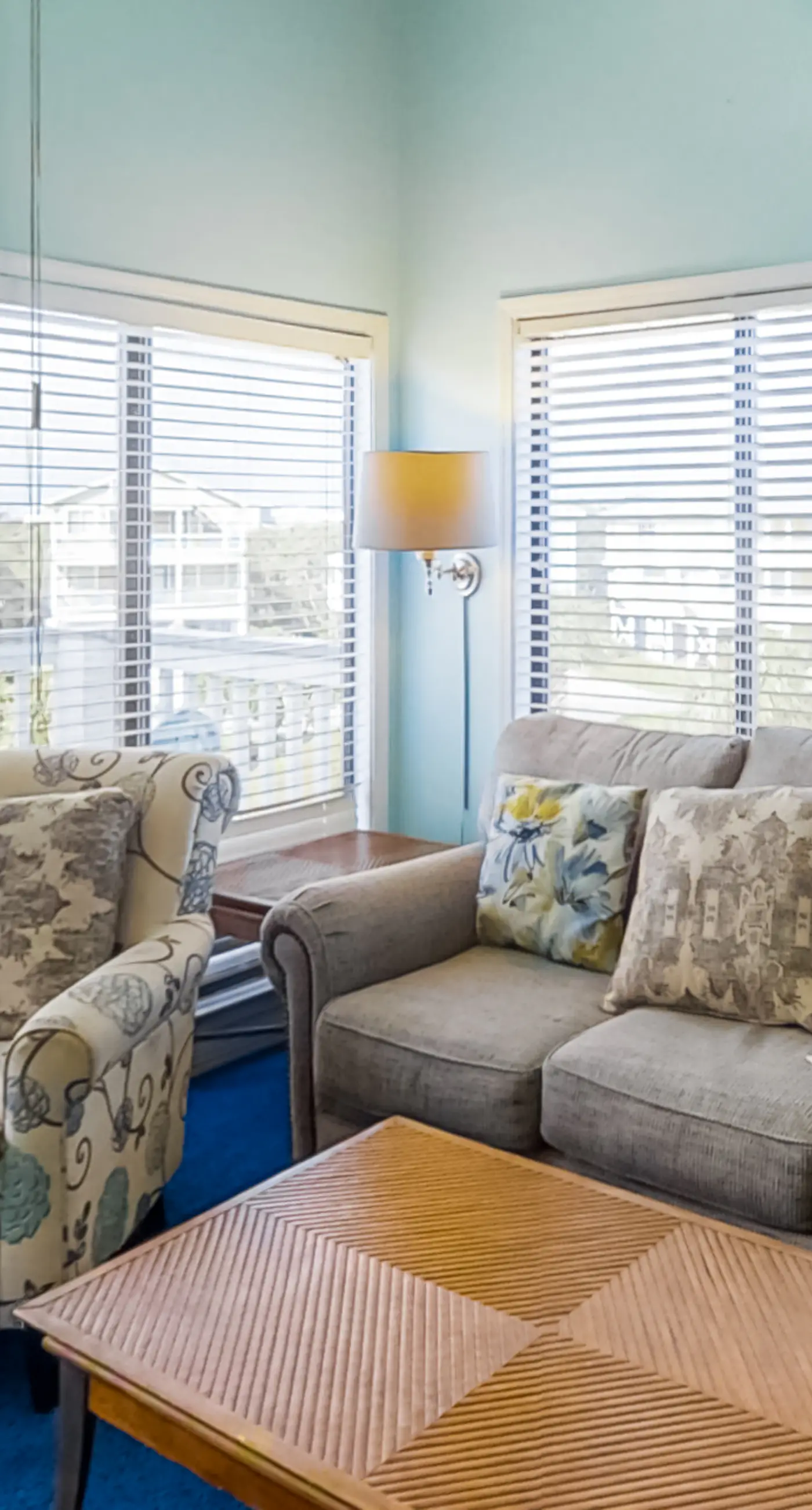 Colorful, lofty condo with balcony, beach access, pools, hot tubs & tennis
