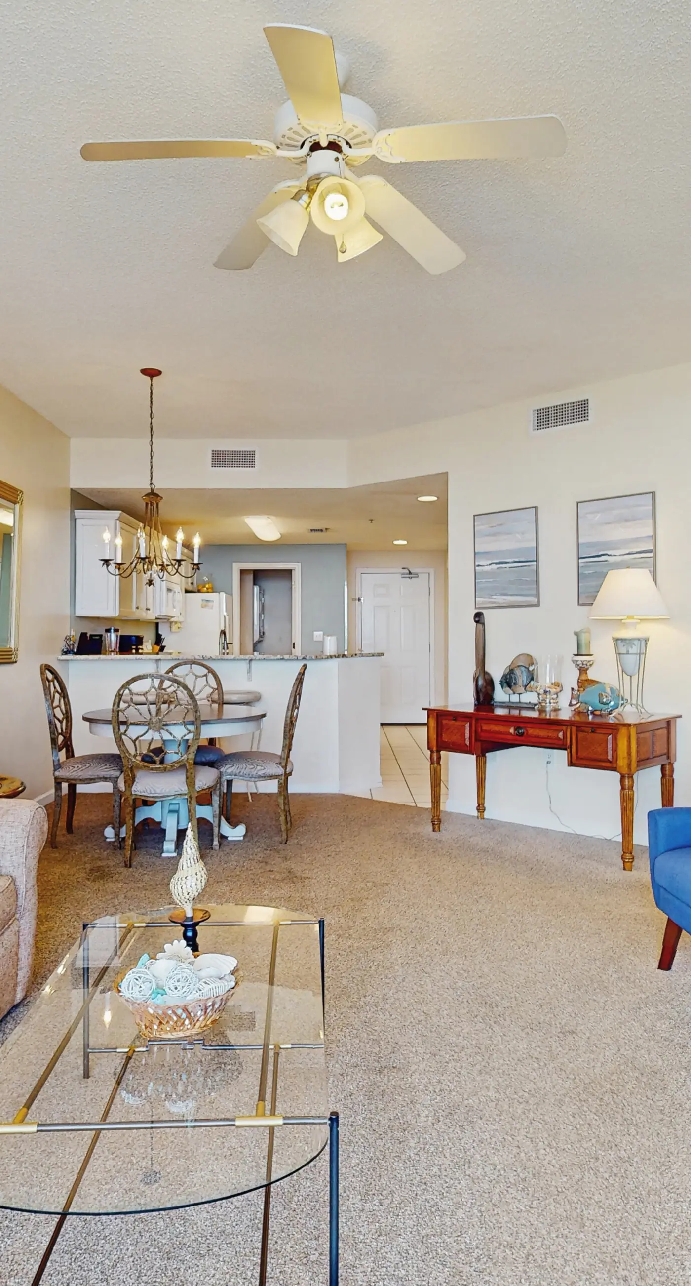 Beautiful Home Steps From the Bay with Shared Pool & Hot Tub & Free WiFi, Balcony