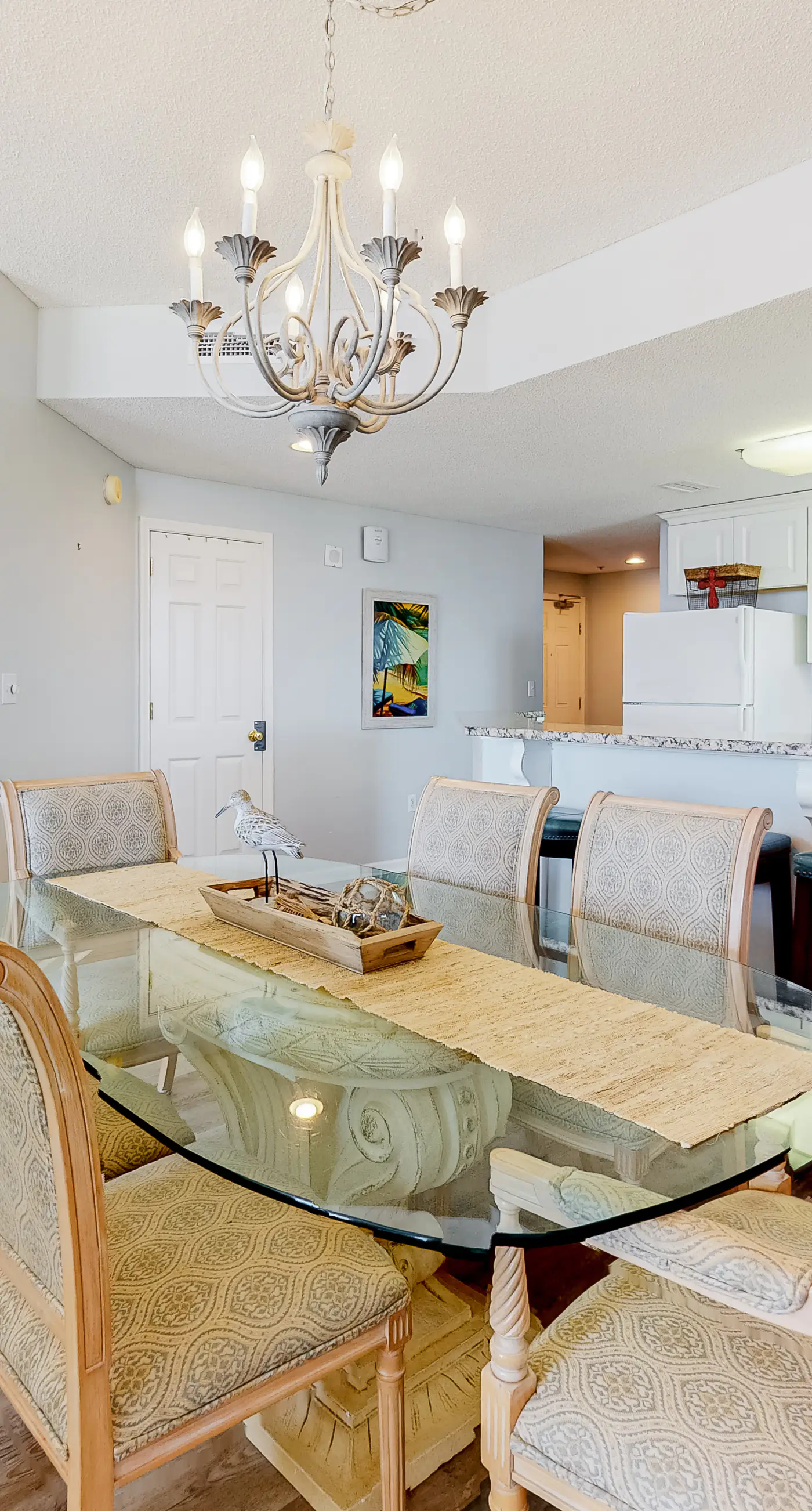 Lovely Condo on 11th Floor with Shared Pool, Hot Tub, Sauna, Balcony, Free WiFi