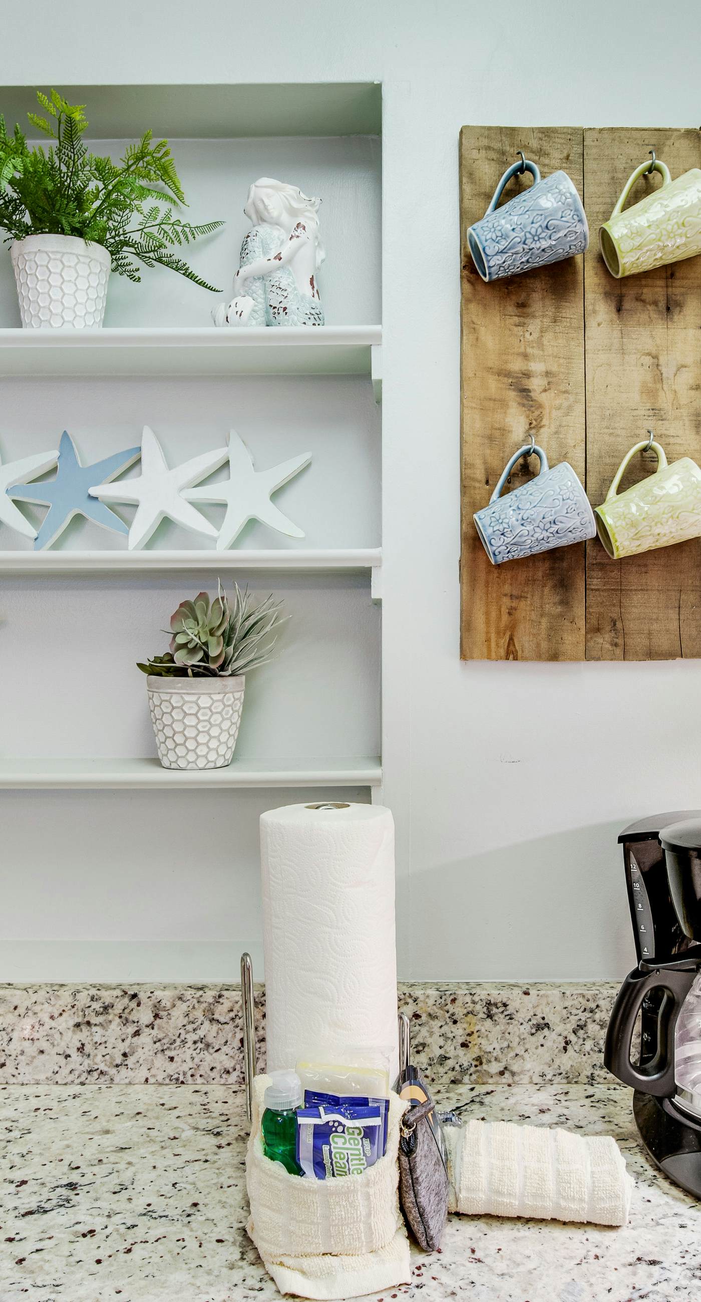 Fifth floor oceanfront studio with central AC, WiFi, pools and gym