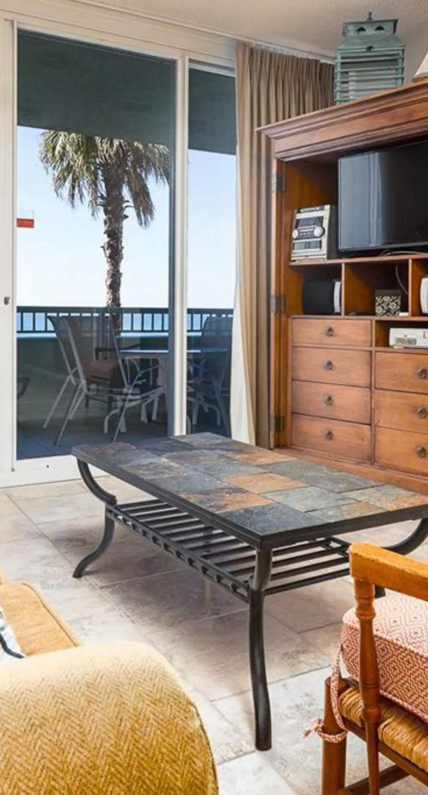 Third-Floor Luxury Condo Near the Beach with Shared Pool, Hot Tub, Free WiFi, AC