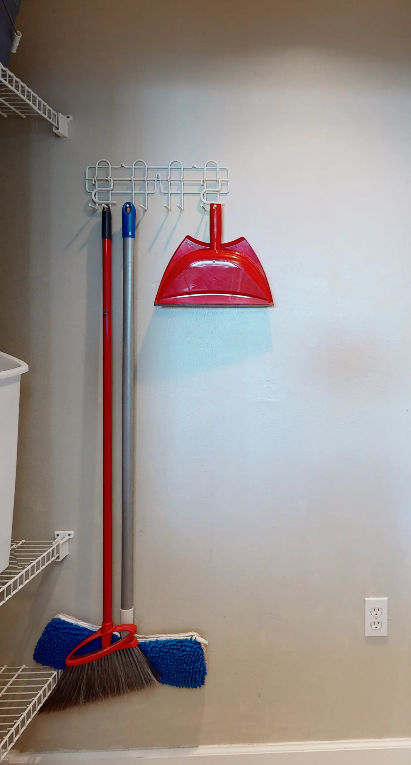 Third-Floor Luxury Condo Near the Beach with Shared Pool, Hot Tub, Free WiFi, AC