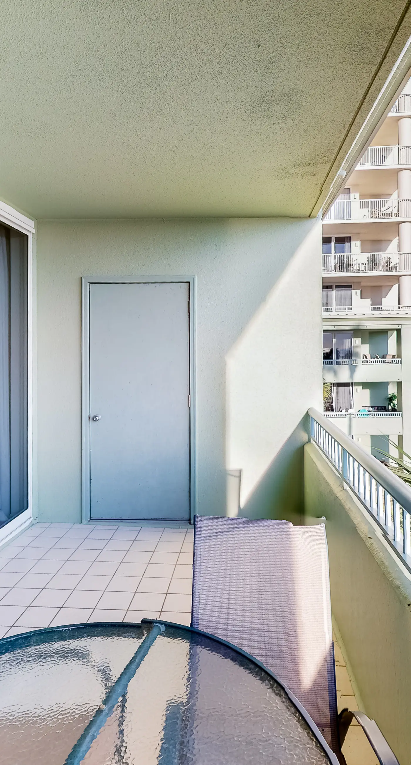 Third-Floor Luxury Condo Near the Beach with Shared Pool, Hot Tub, Free WiFi, AC