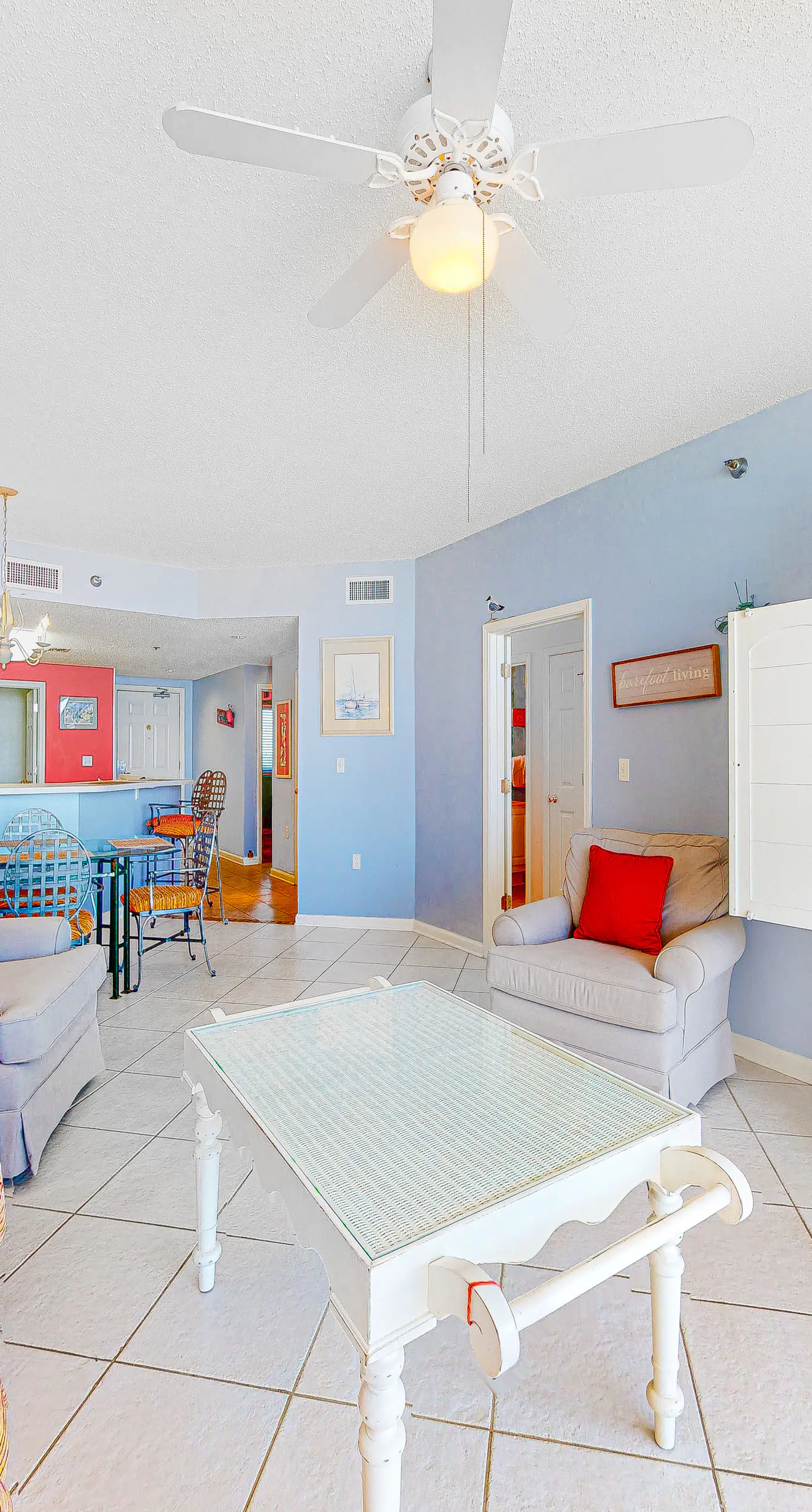Spacious and Conveniently Located Condo Near Beach with Shared Pool & Hot Tub