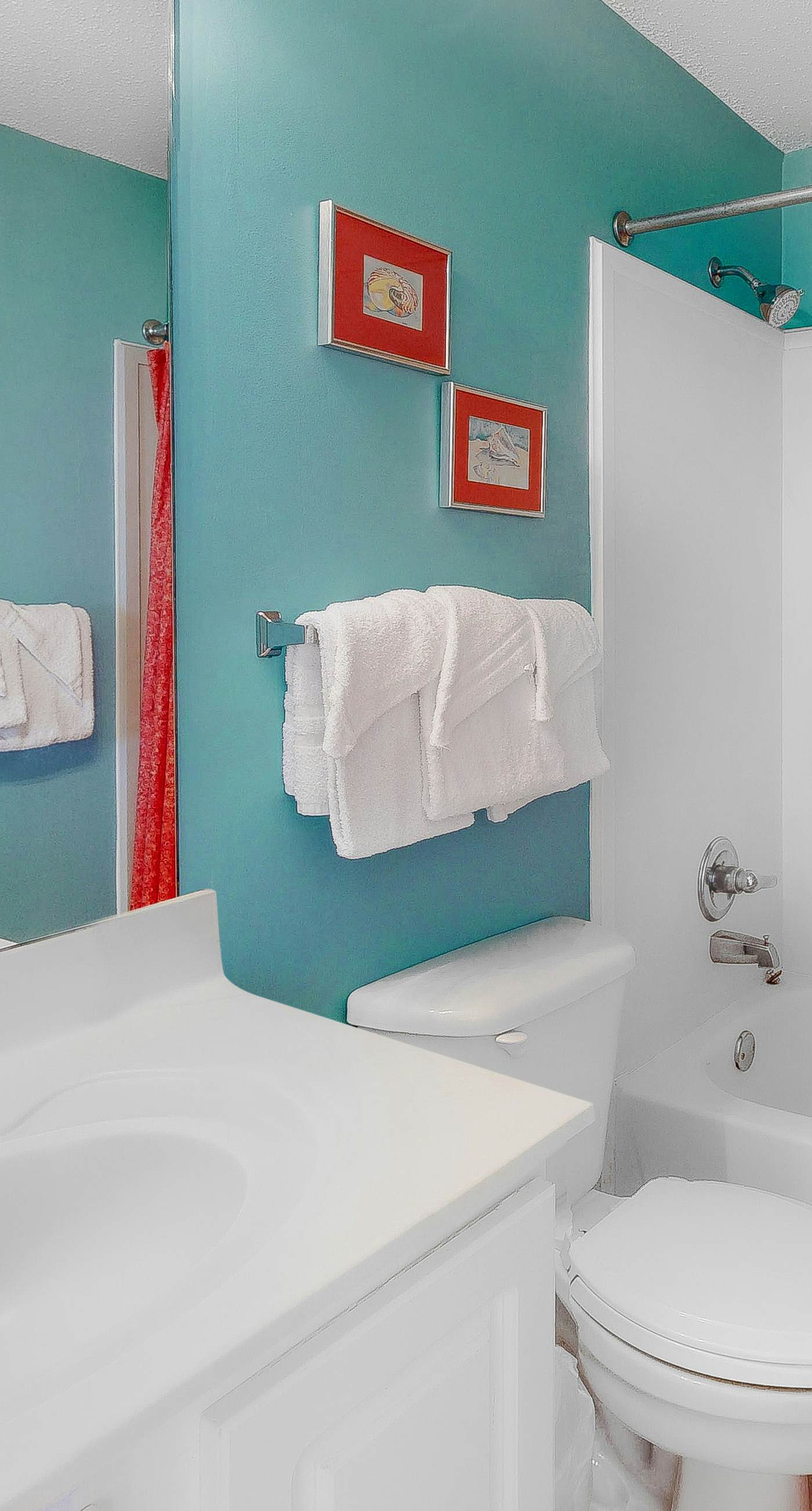 Spacious and Conveniently Located Condo Near Beach with Shared Pool & Hot Tub