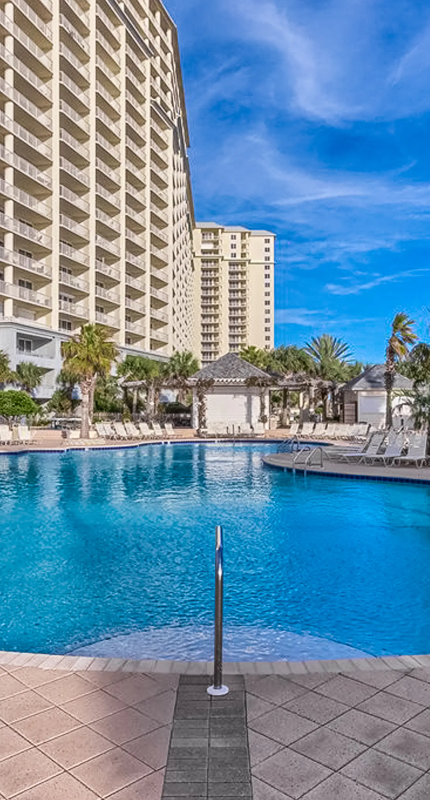 Spacious and Conveniently Located Condo Near Beach with Shared Pool & Hot Tub