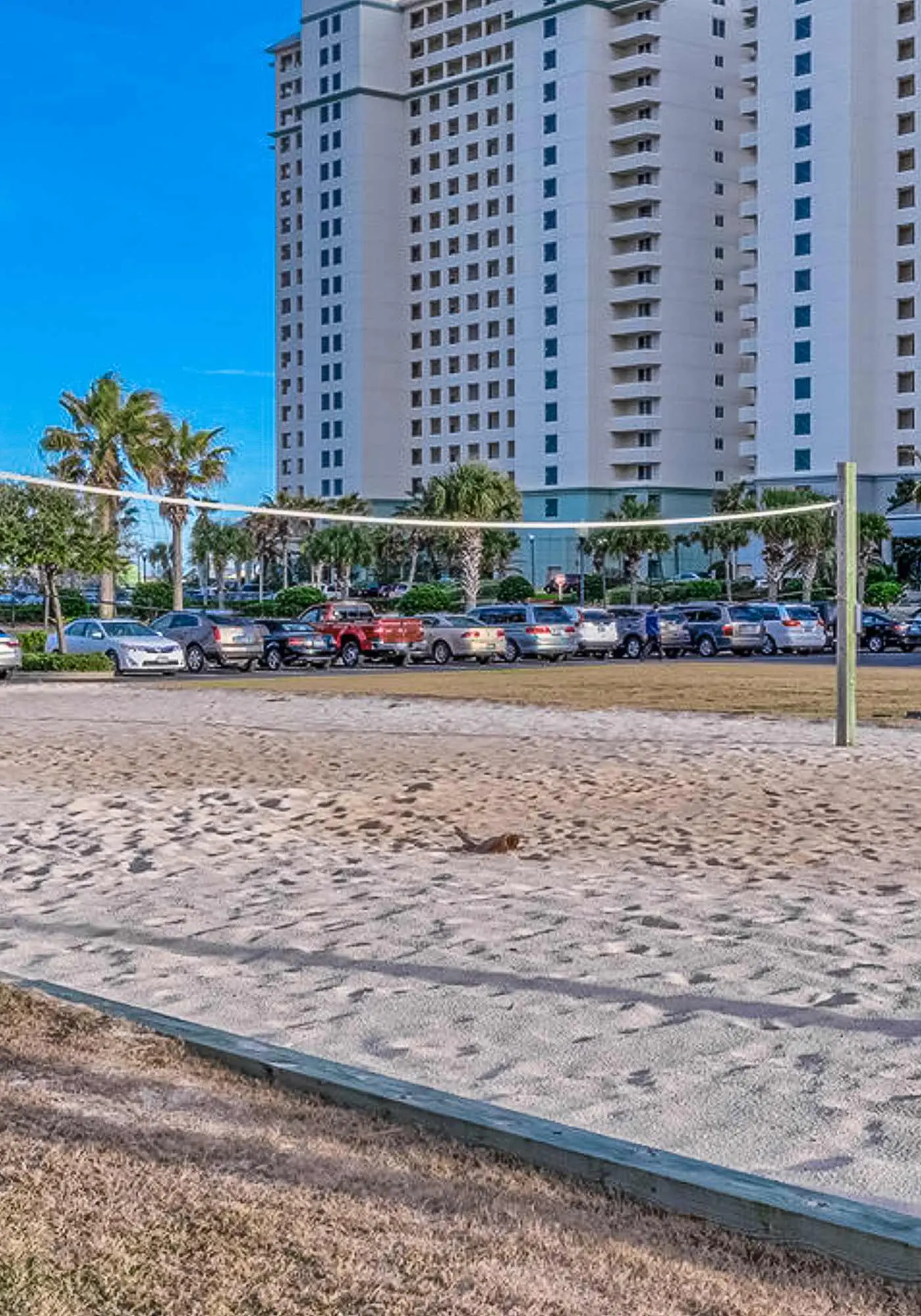 Beautiful Home Nestled Between Bay and Gulf with Shared Hot Tub, Pool, Free WiFi