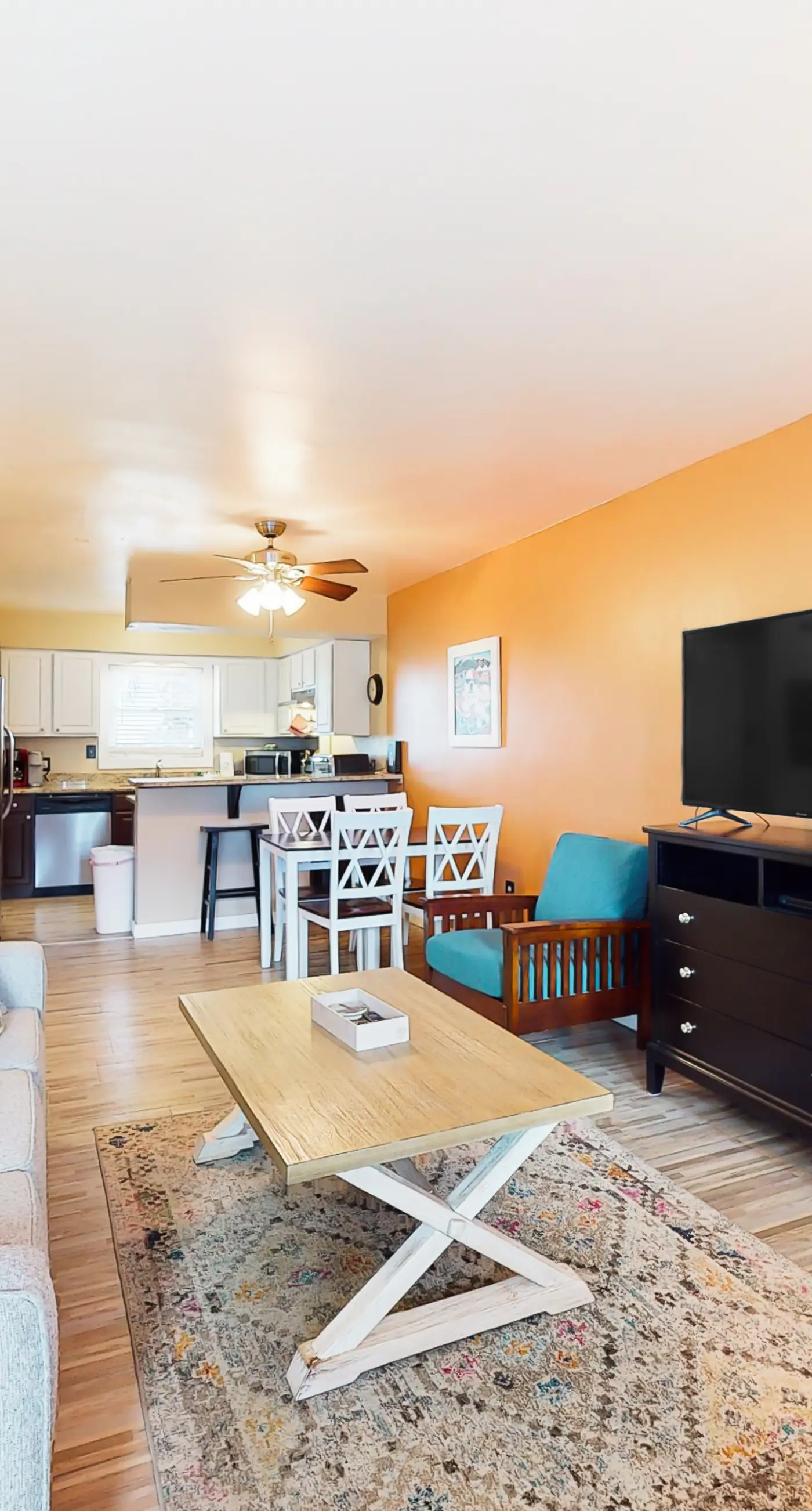 Dog-friendly townhome with Gulf views, balconies, pool, W/D, & AC - snowbirds OK