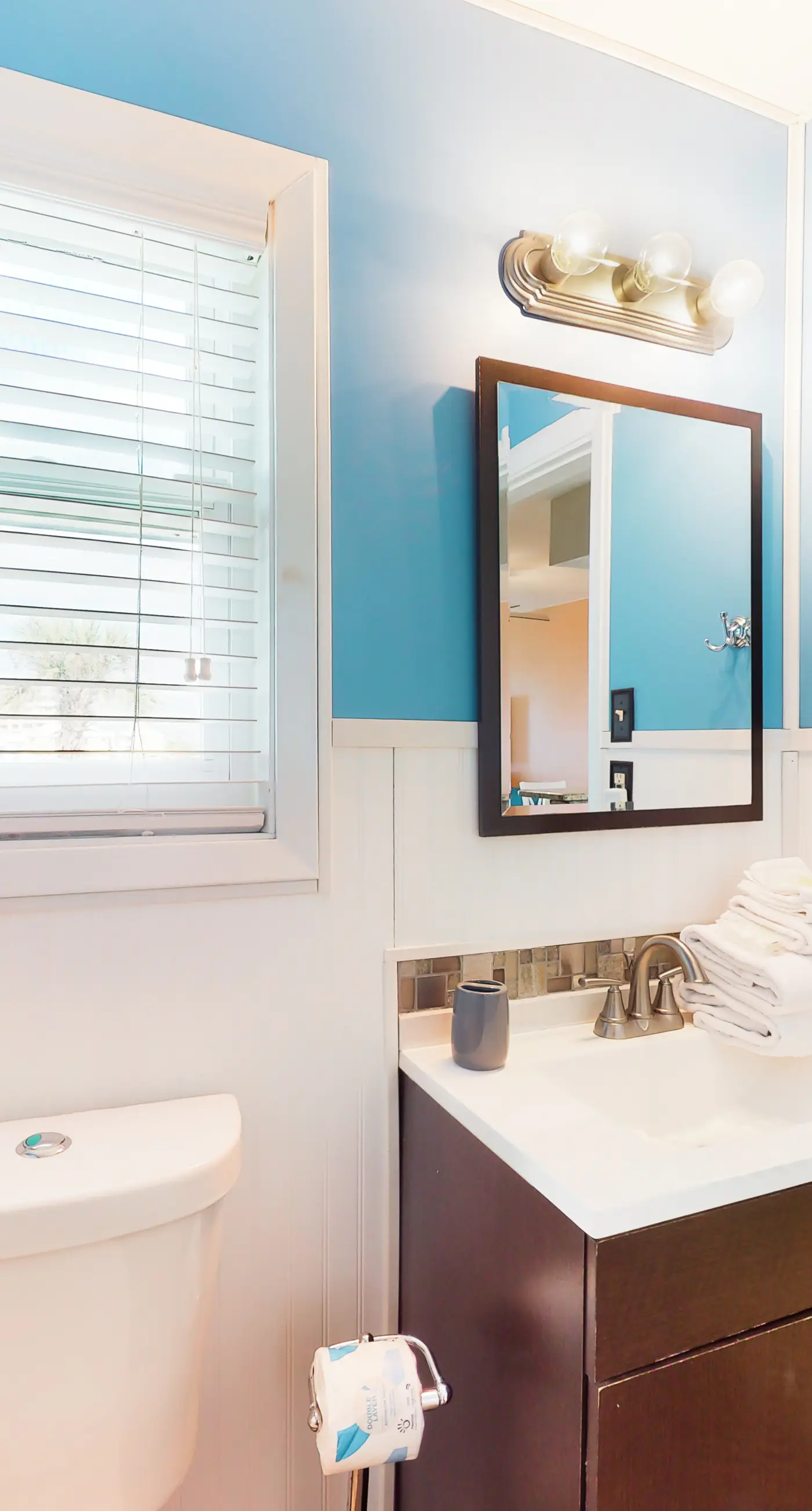 Dog-friendly townhome with Gulf views, balconies, pool, W/D, & AC - snowbirds OK