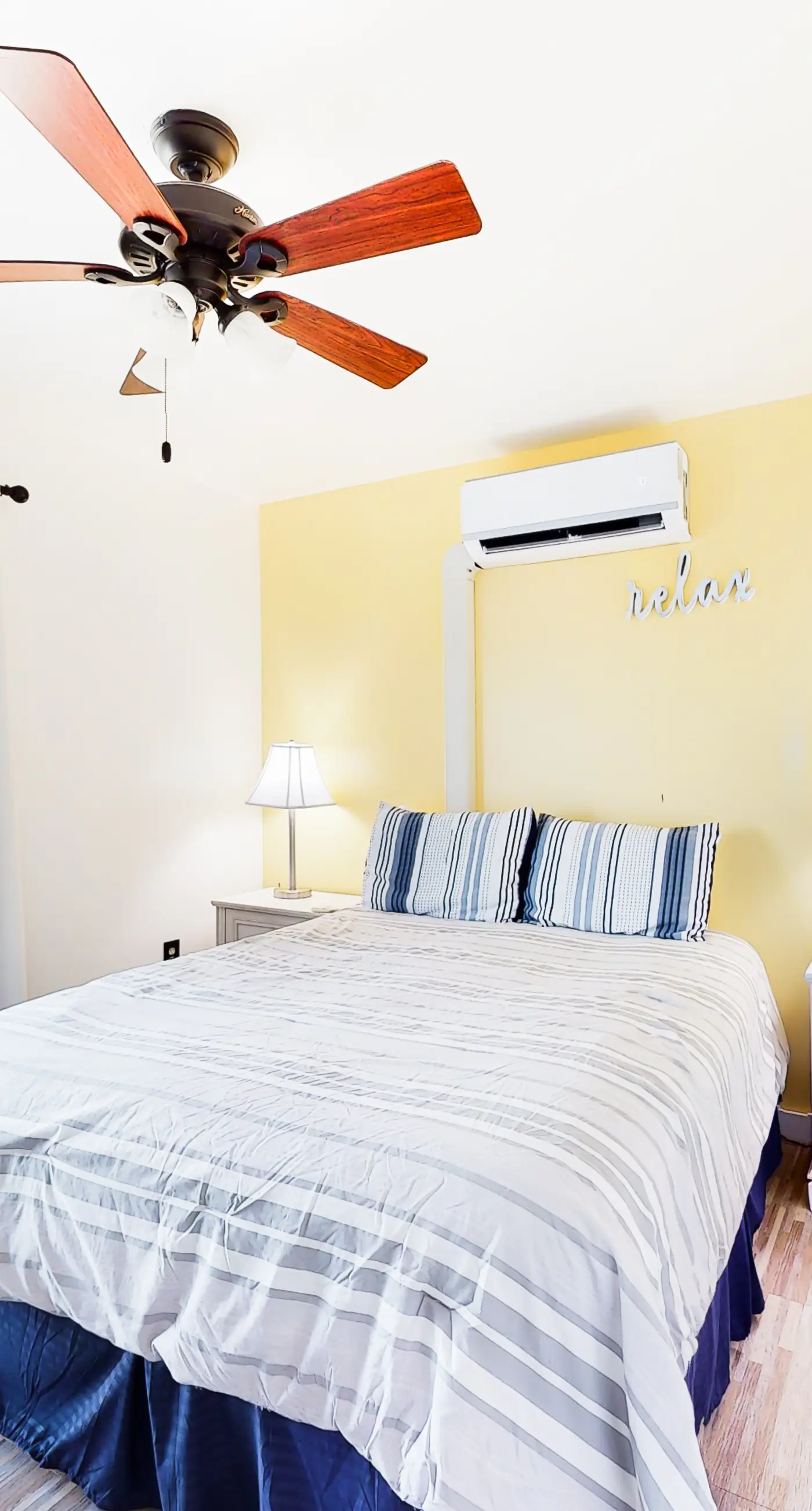 Dog-friendly townhome with Gulf views, balconies, pool, W/D, & AC - snowbirds OK