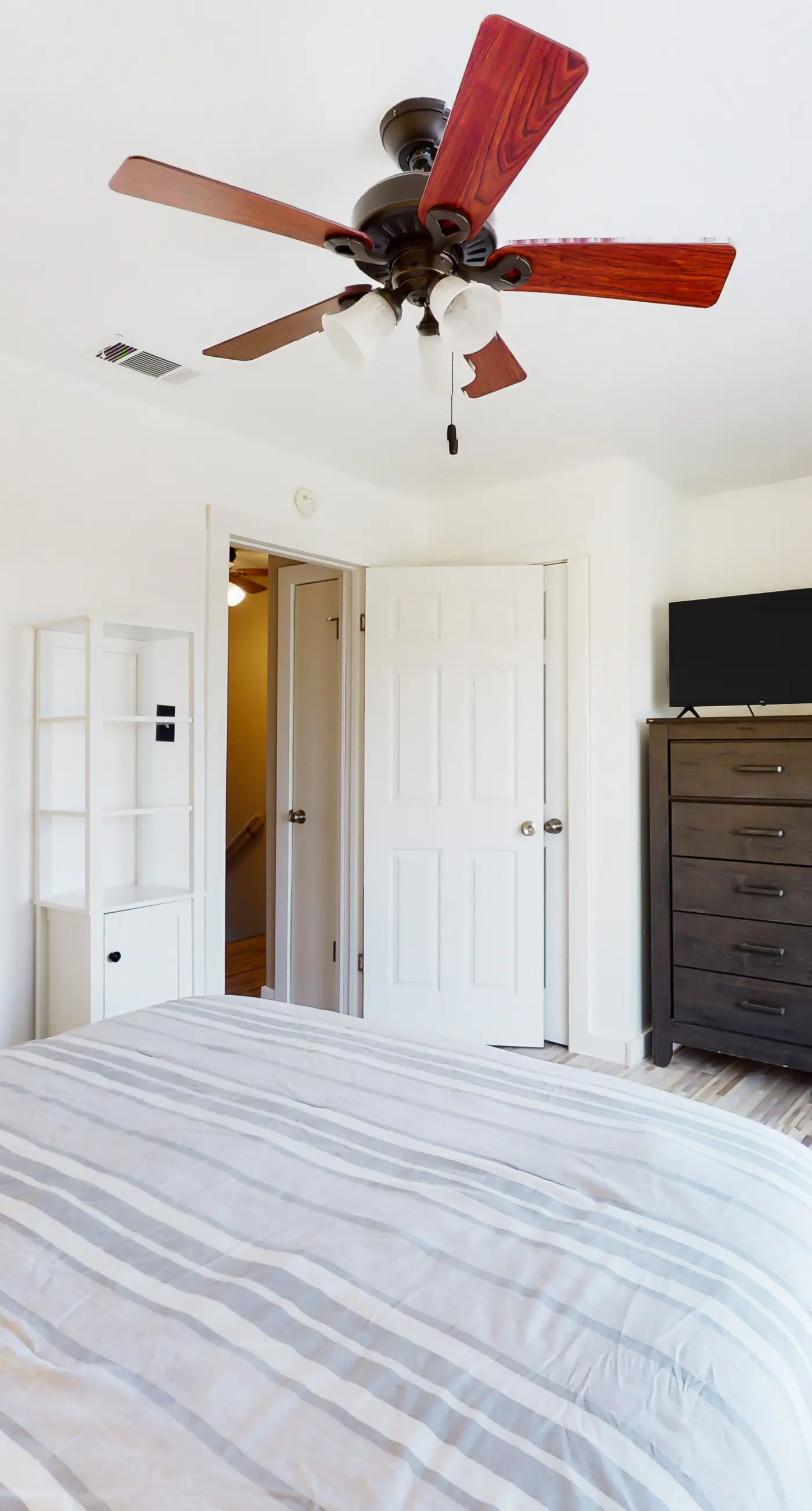 Dog-friendly townhome with Gulf views, balconies, pool, W/D, & AC - snowbirds OK