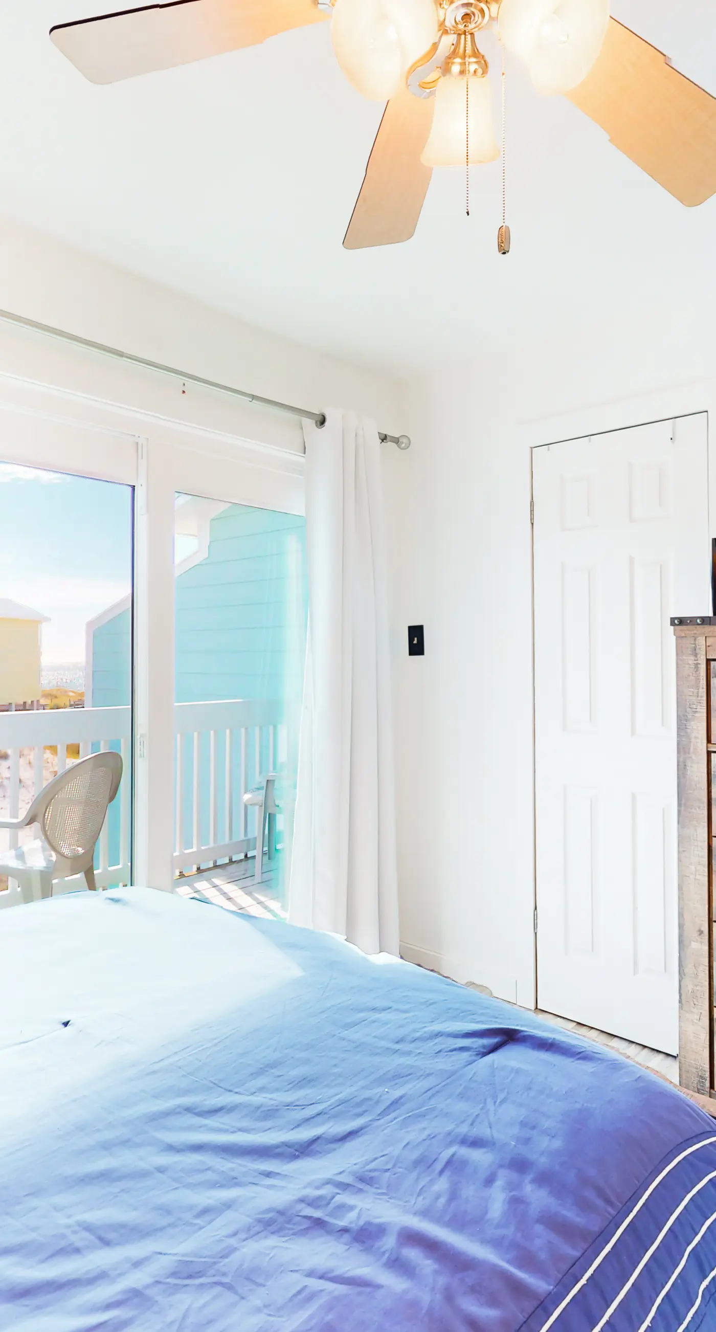 Dog-friendly townhome with Gulf views, balconies, pool, W/D, & AC - snowbirds OK