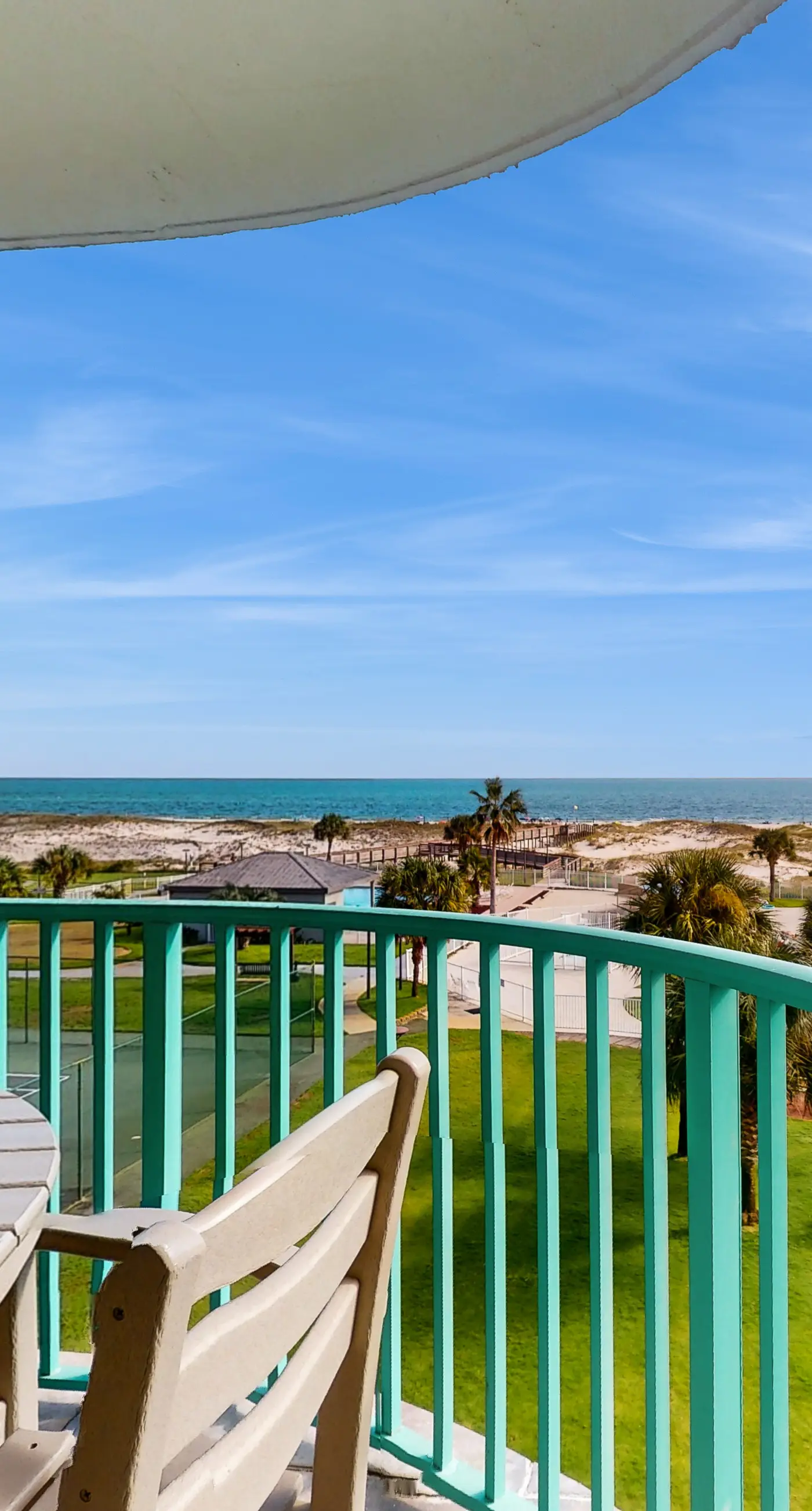 Family friendly condo in Fort Morgan with ocean views