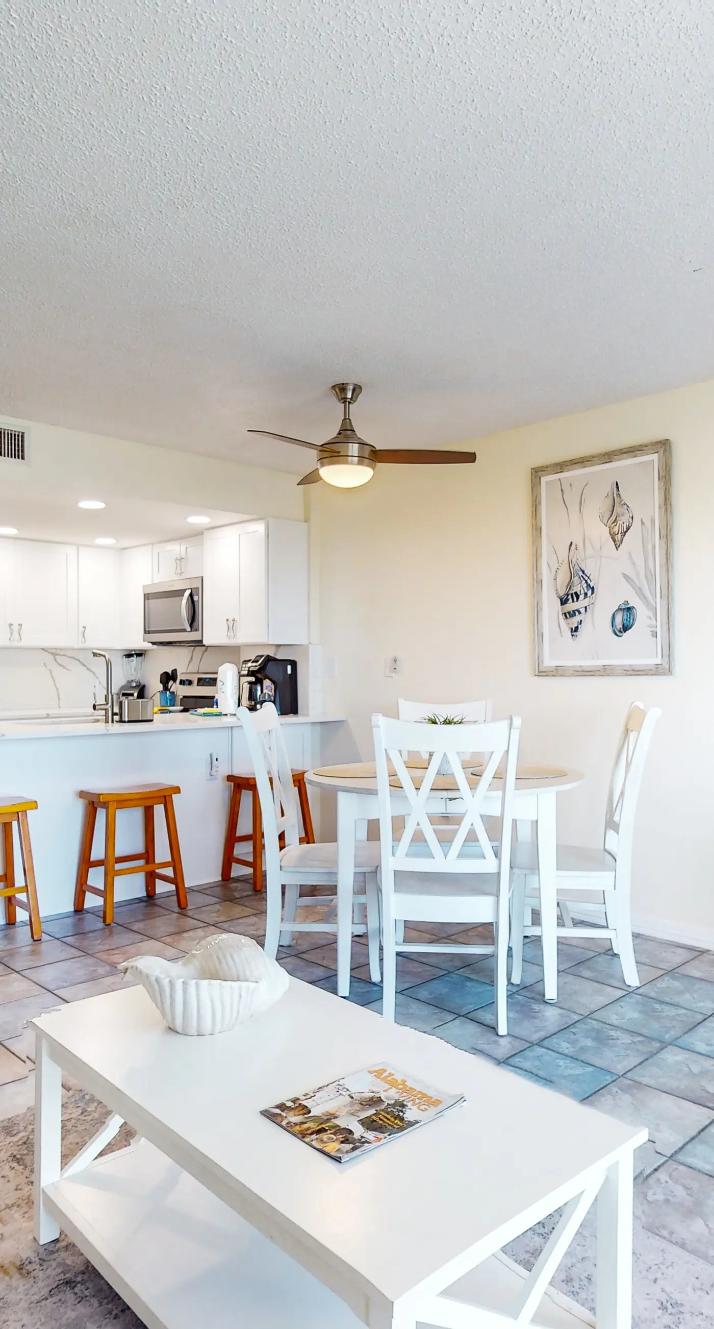 Family friendly condo in Fort Morgan with ocean views