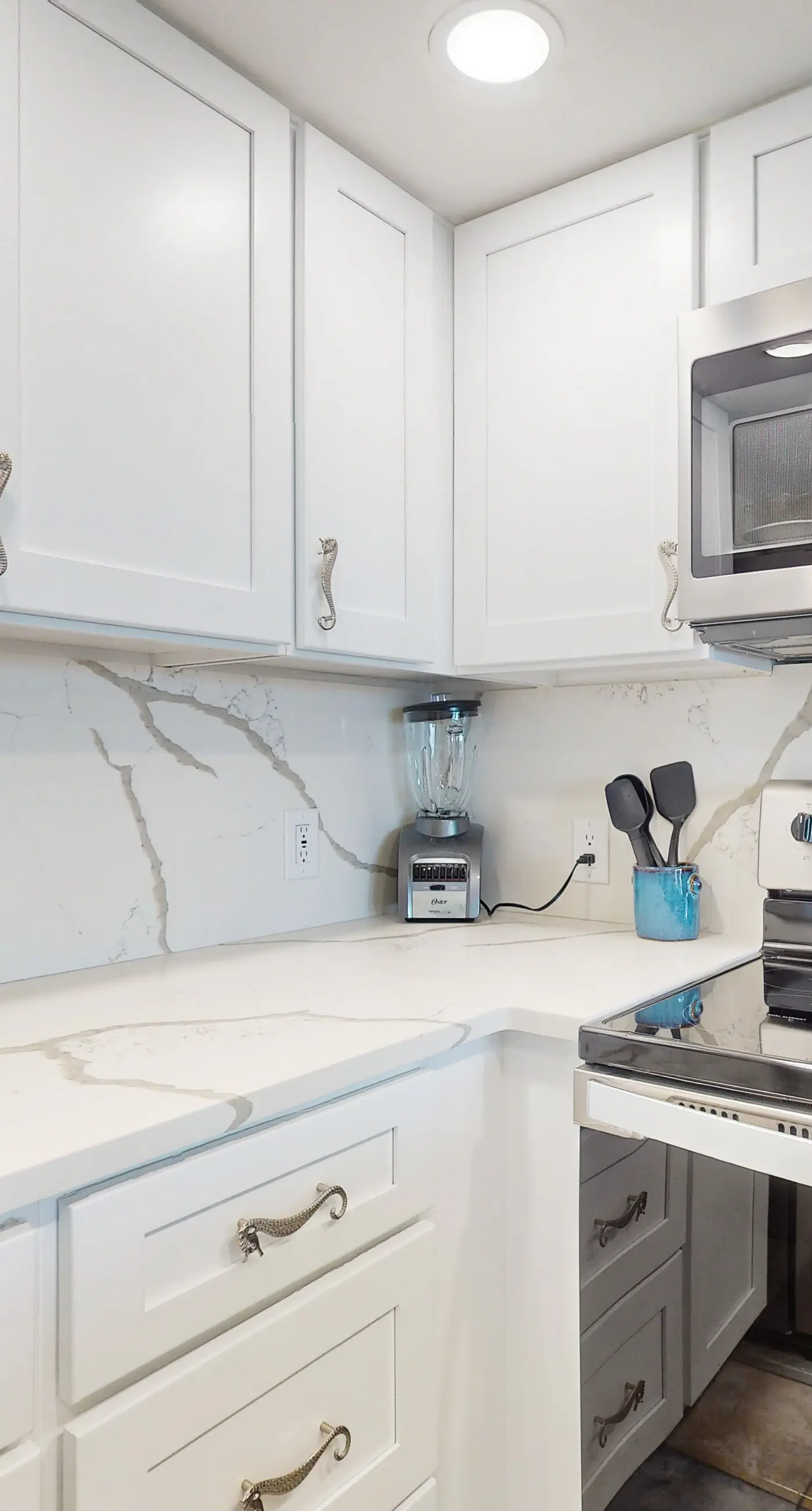 Family friendly condo in Fort Morgan with ocean views