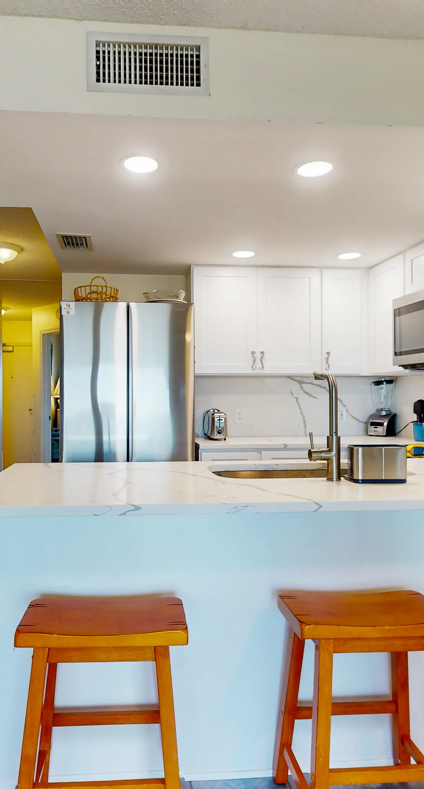 Family friendly condo in Fort Morgan with ocean views