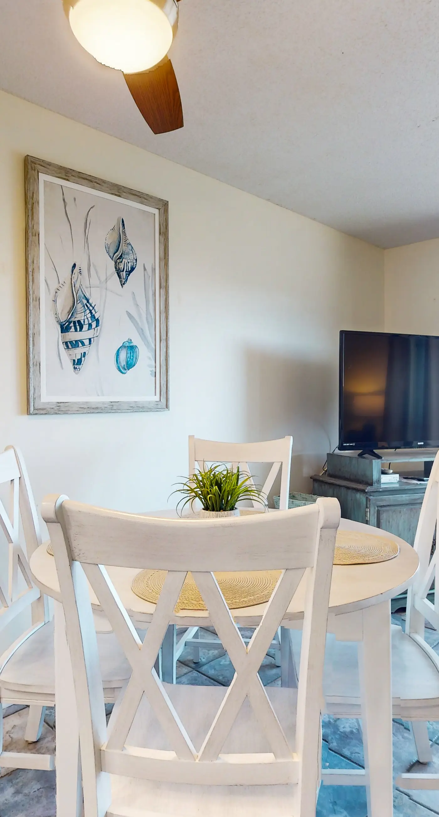 Family friendly condo in Fort Morgan with ocean views